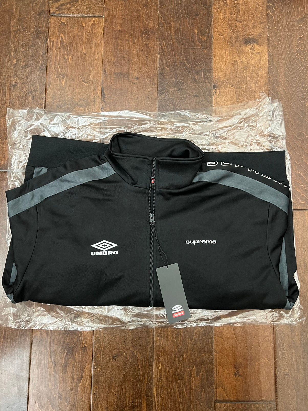 Supreme Supreme/Umbro SS23 Snap Sleeve Jacket Black Size Large