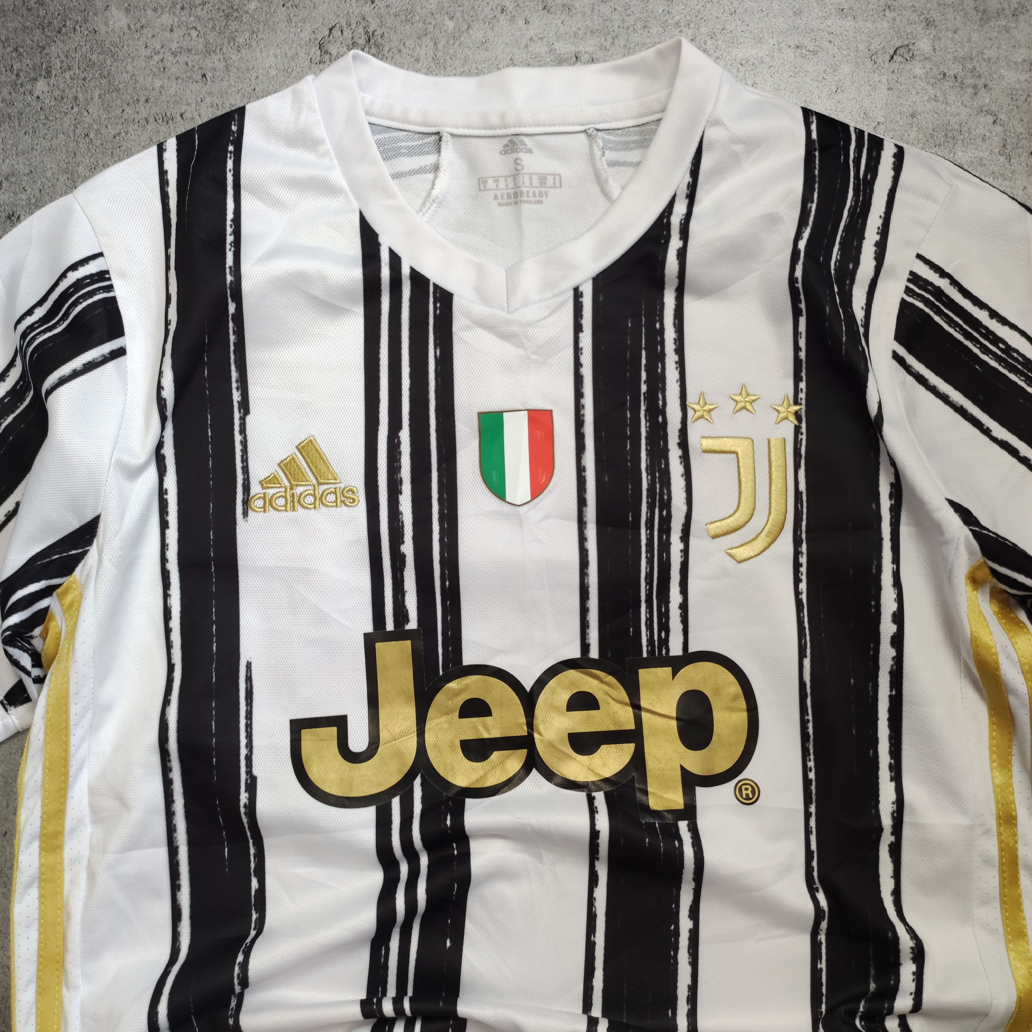 Adidas RARE Juventus FC 2020 Home 7 Cristiano Ronaldo Jersey Size US S / EU 44-46 / 1 - 5 Thumbnail