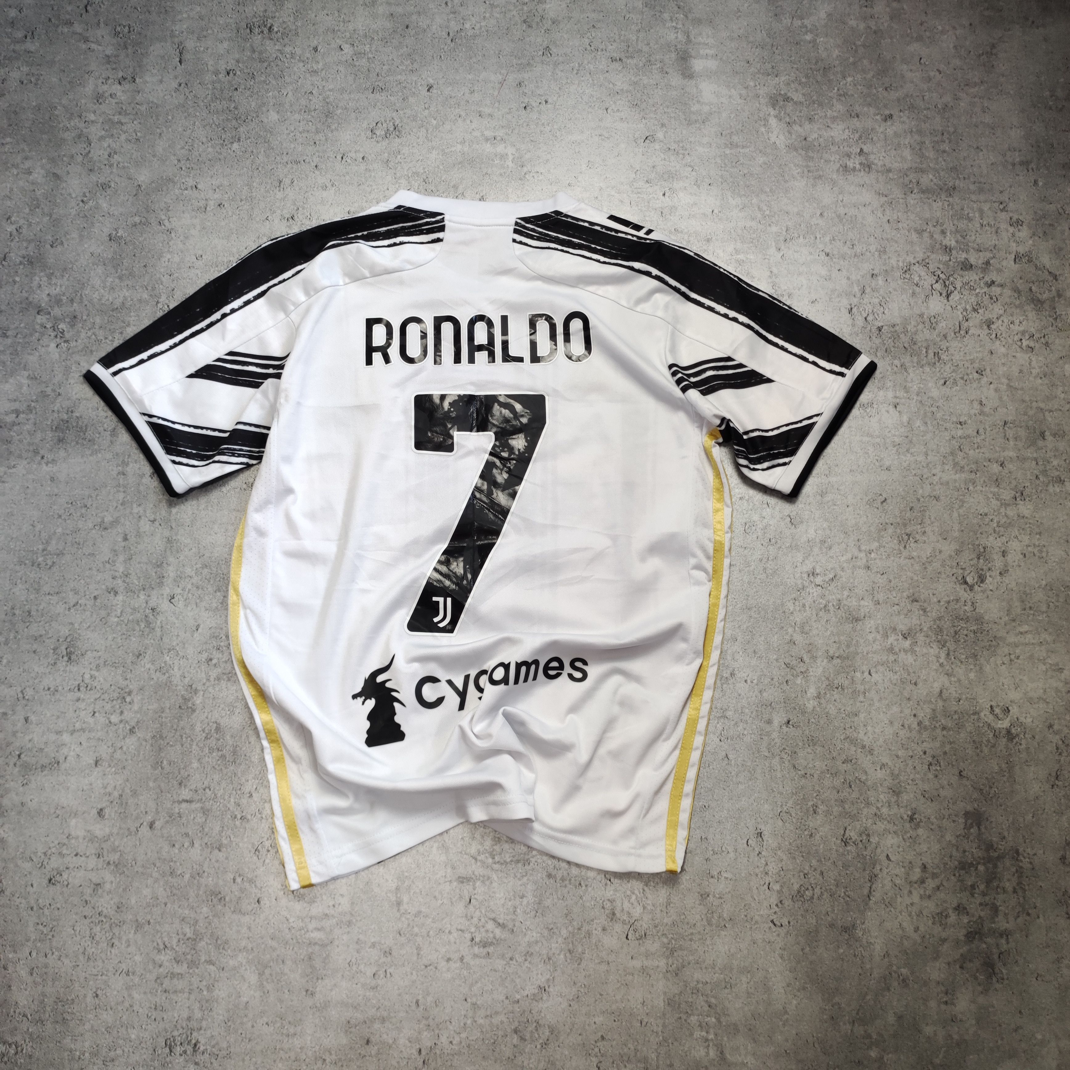 Adidas RARE Juventus FC 2020 Home 7 Cristiano Ronaldo Jersey Size US S / EU 44-46 / 1 - 1 Thumbnail