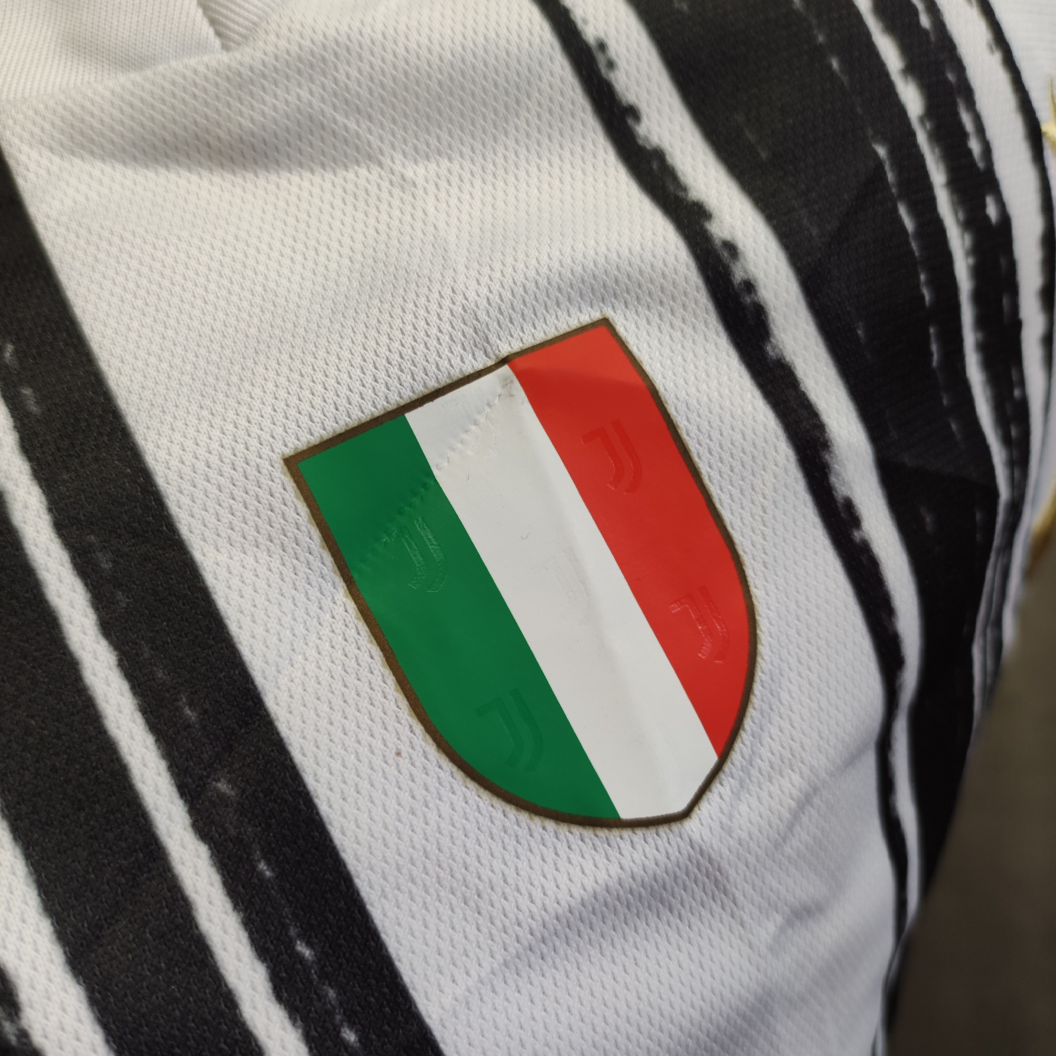 Adidas RARE Juventus FC 2020 Home 7 Cristiano Ronaldo Jersey Size US S / EU 44-46 / 1 - 9 Thumbnail