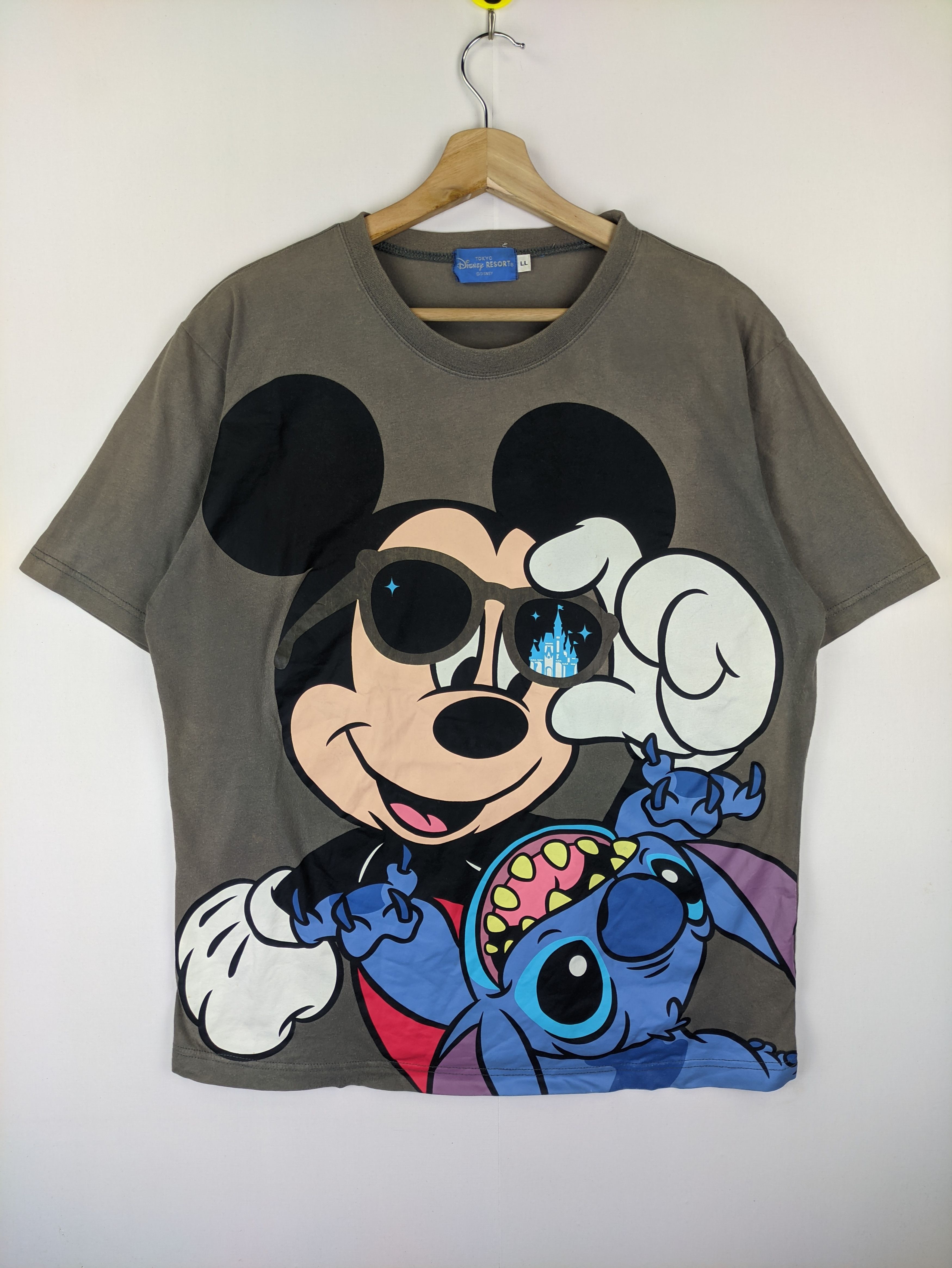 Disney × Japanese Brand Steals🔥Tshirt Mickey Mouse Big Print Tee Size US L / EU 52-54 / 3 - 1 Thumbnail
