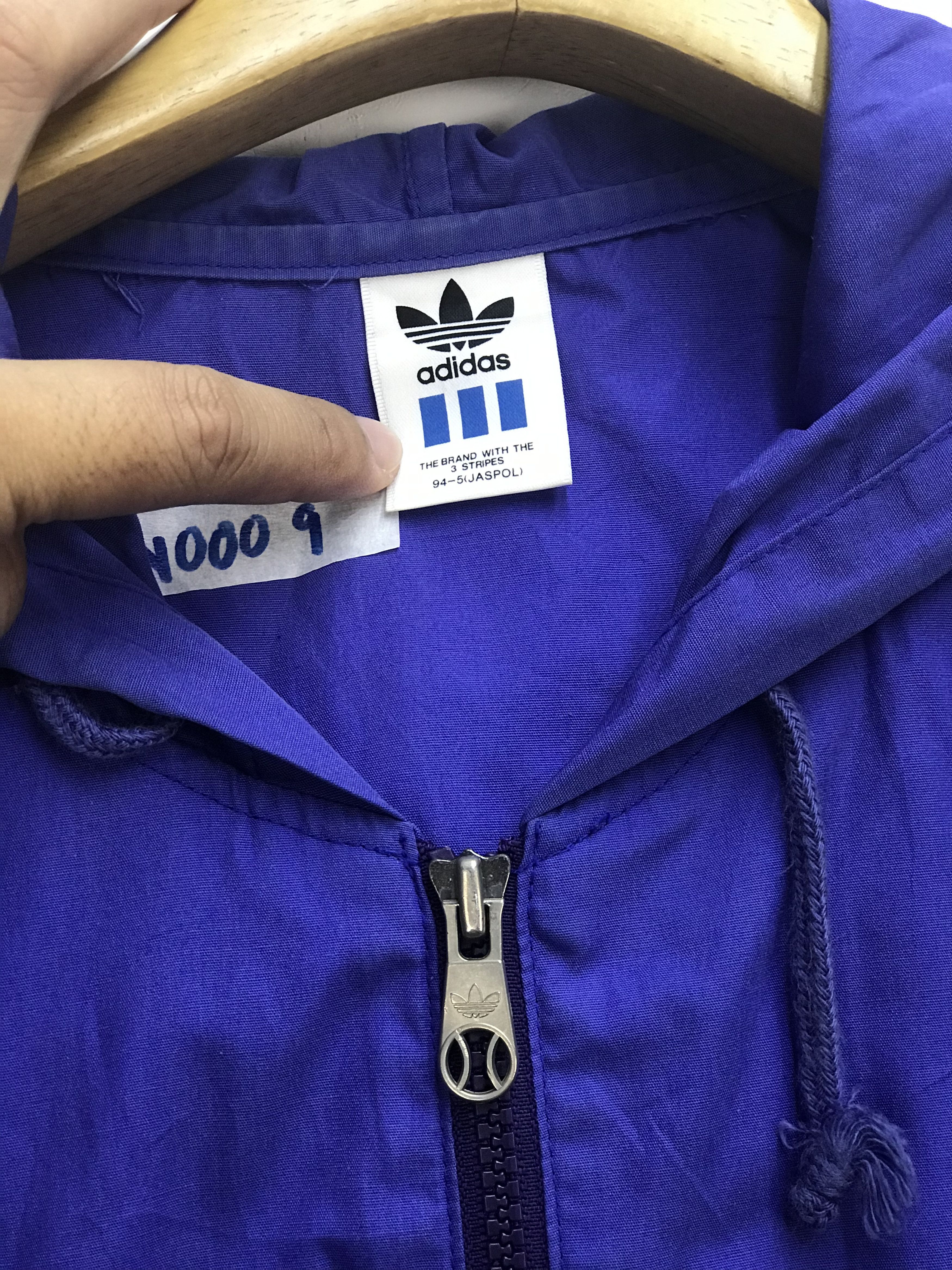 Adidas VINTAGE ADIDAS BIG LOGO THRASHED HOODIE Size US L / EU 52-54 / 3 - 3 Thumbnail