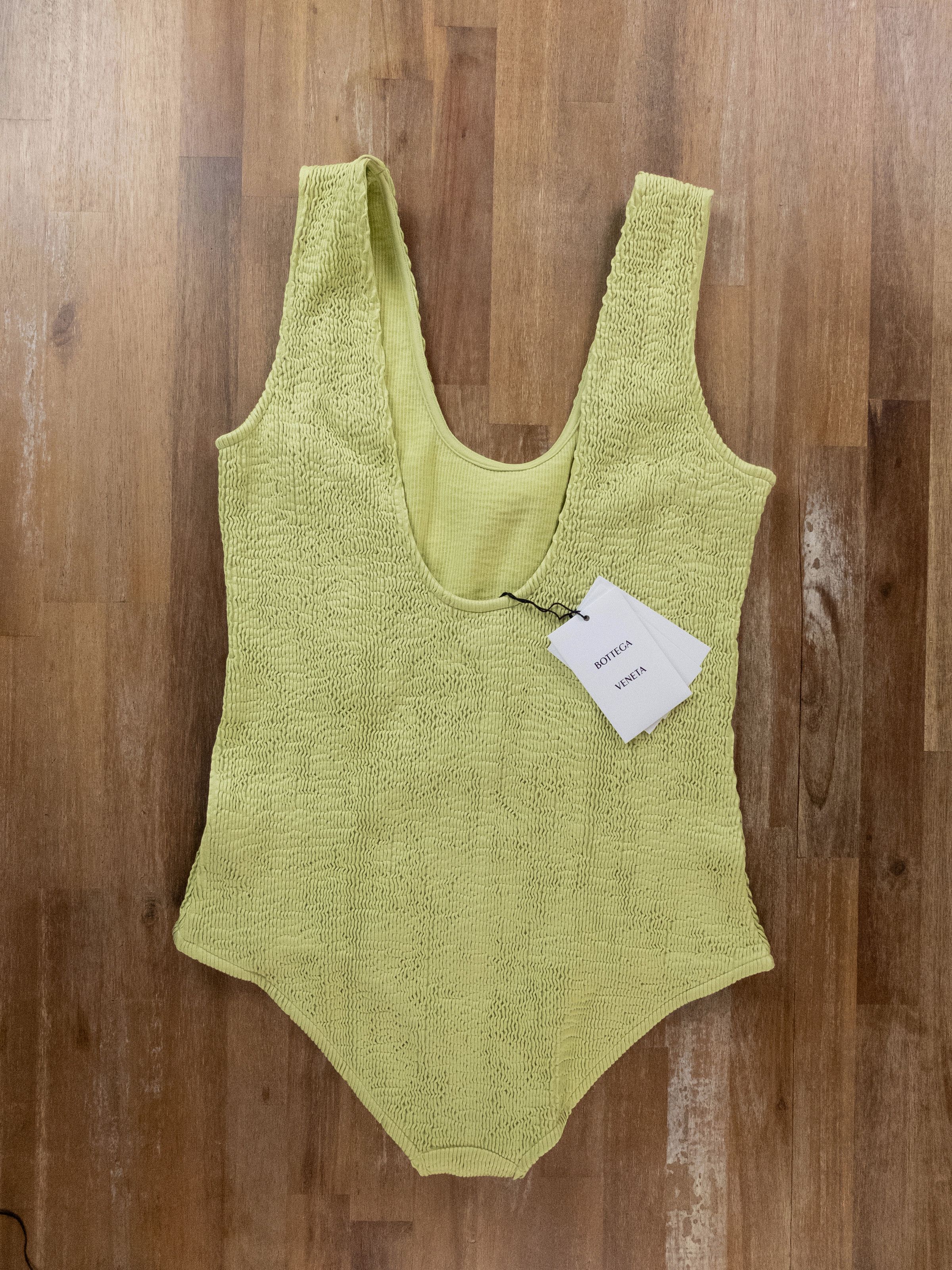 Bottega Veneta BOTTEGA VENETA crinkle green one piece swimsuit swimwear 44 Size 30" / US 8 / IT 44 - 6 Thumbnail