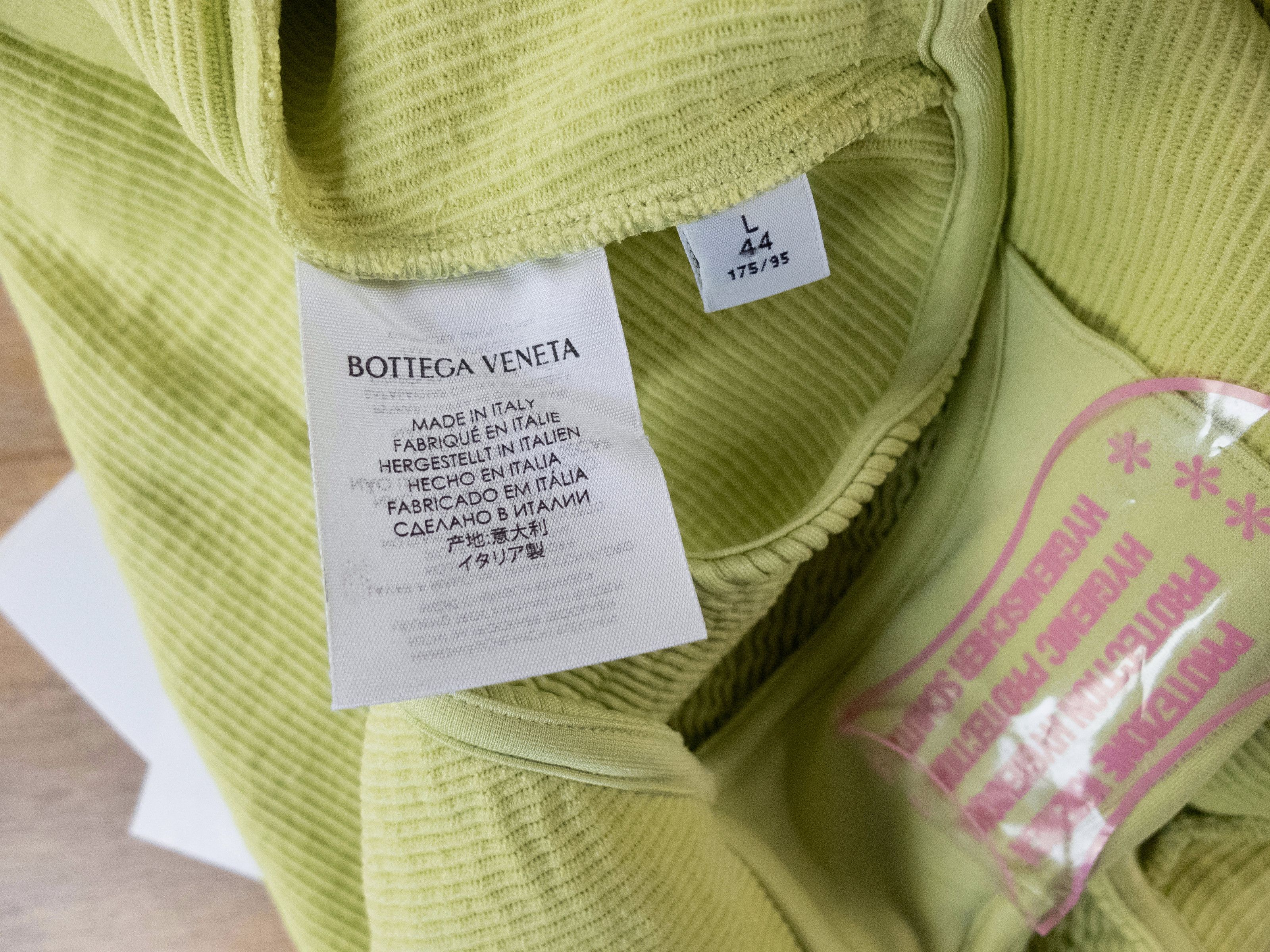 Bottega Veneta BOTTEGA VENETA crinkle green one piece swimsuit swimwear 44 Size 30" / US 8 / IT 44 - 9 Thumbnail