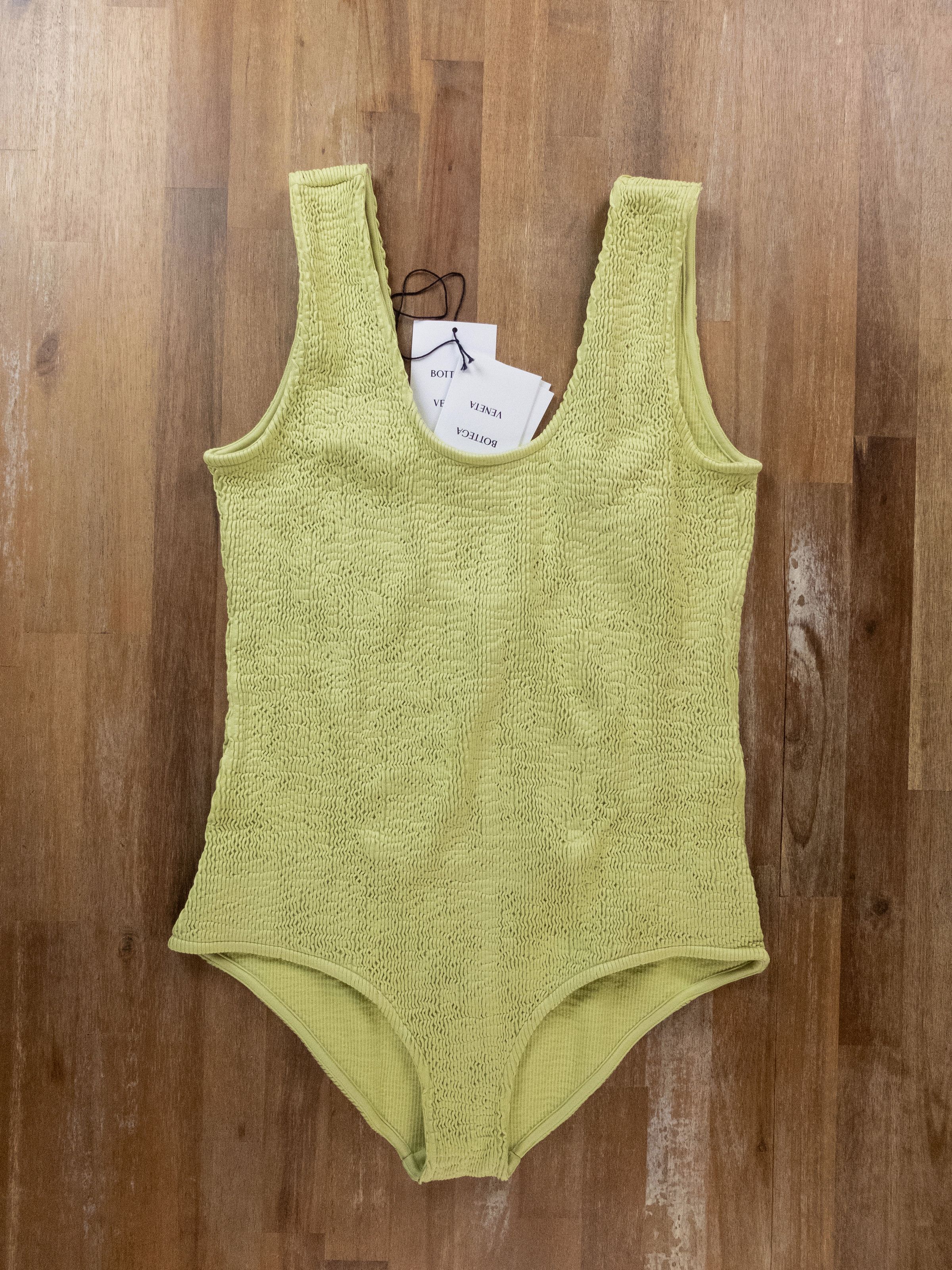 Bottega Veneta BOTTEGA VENETA crinkle green one piece swimsuit swimwear 44 Size 30" / US 8 / IT 44 - 4 Thumbnail