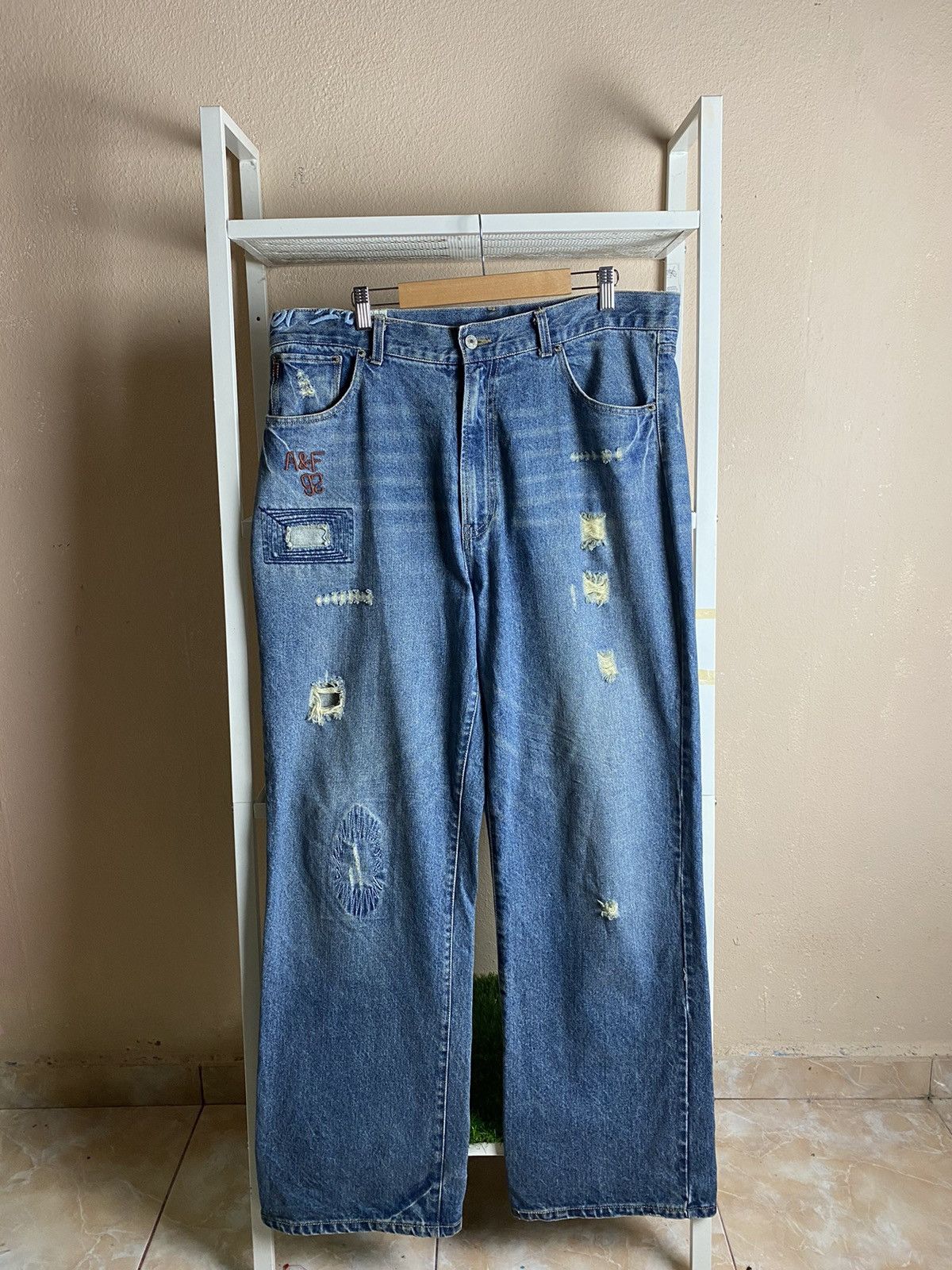 Abercrombie & Fitch Vintage Distressed Abercombie & Fitch Patchwork Baggy Jeans Size US 39 - 3 Thumbnail