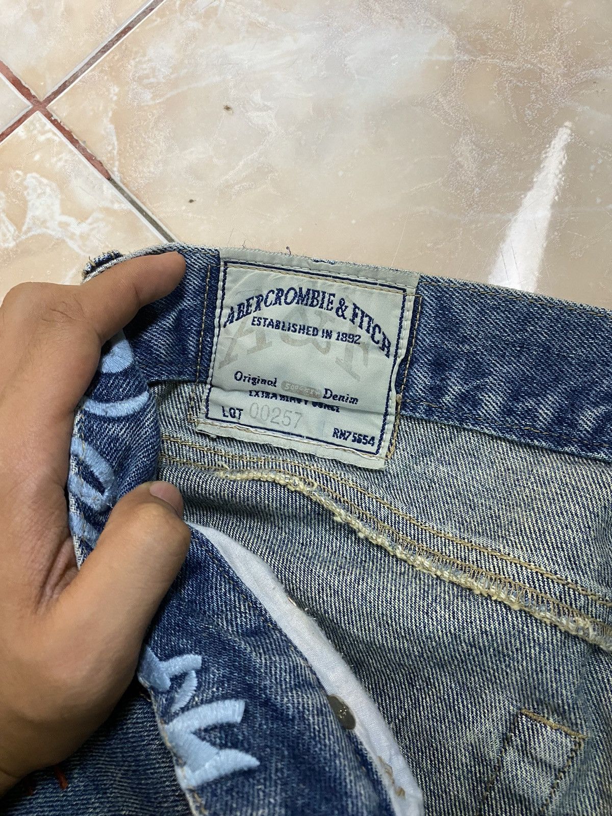 Abercrombie & Fitch Vintage Distressed Abercombie & Fitch Patchwork Baggy Jeans Size US 39 - 15 Thumbnail
