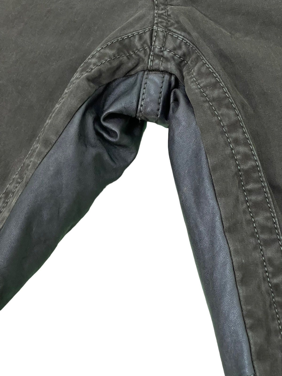 Japanese Brand Slim Biker Chinook Stretch Hybrid Moleskin Leather 1🟦2 Size US 31 - 20 Thumbnail