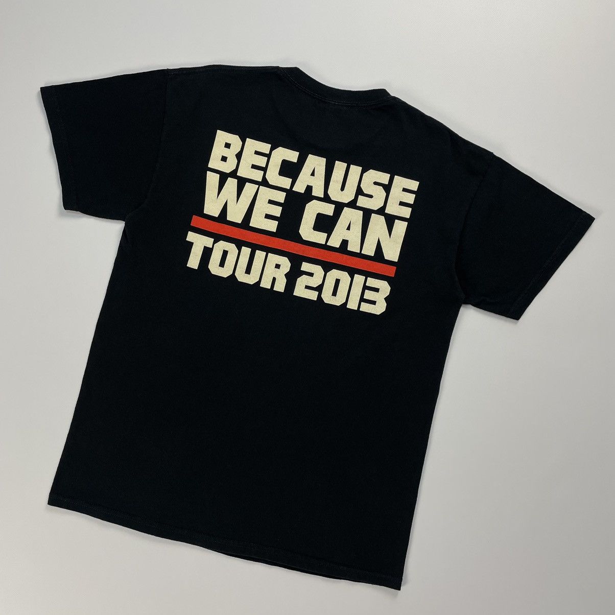 Band Tees Bon Jovi Becouse We Can Tour 2013 T-shirt Size US M / EU 48-50 / 2 - 7 Thumbnail