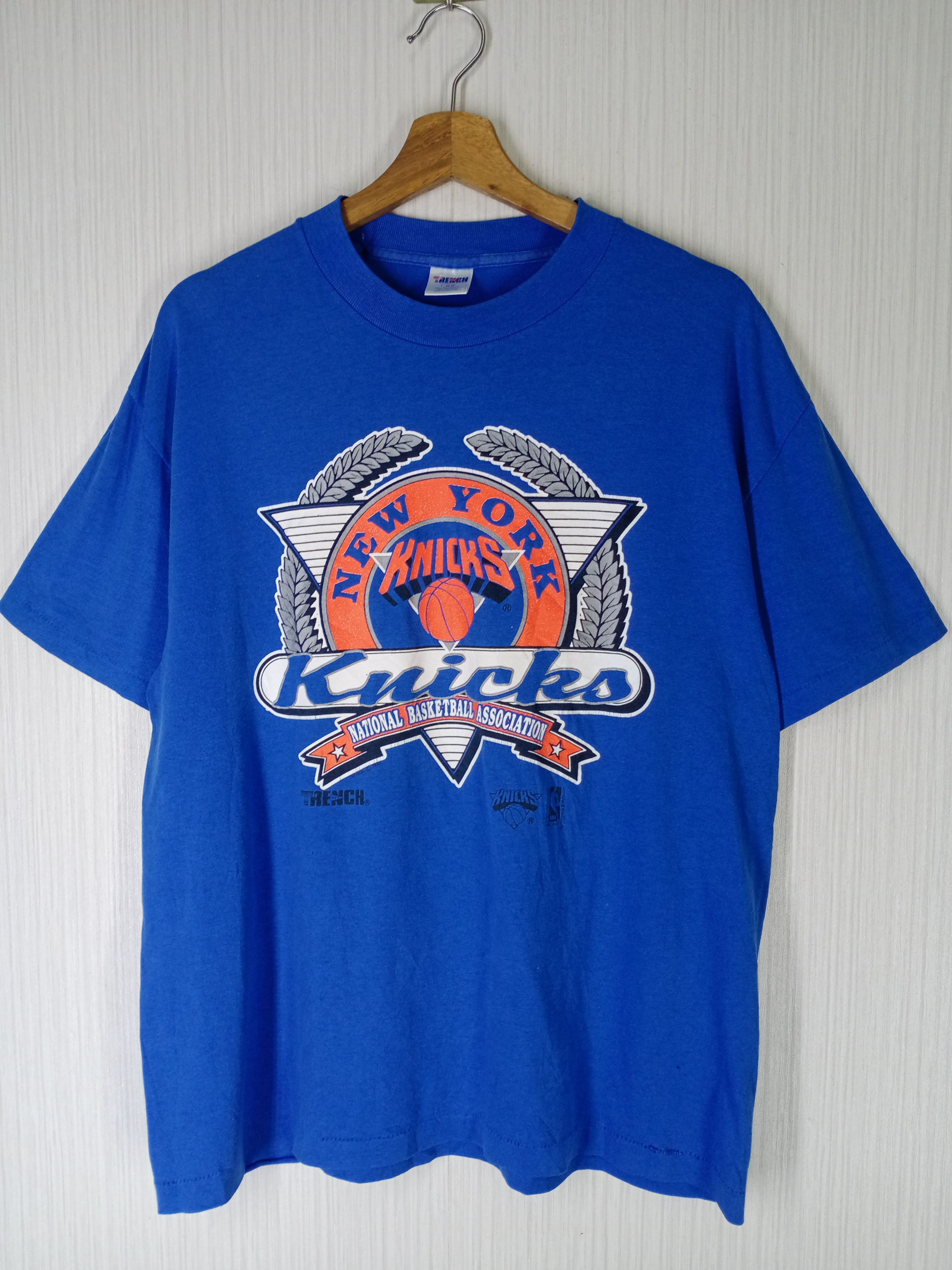 NBA Vintage 1992 New York Knicks Big Logo Tshirt Size US L / EU 52-54 / 3 - 1 Thumbnail