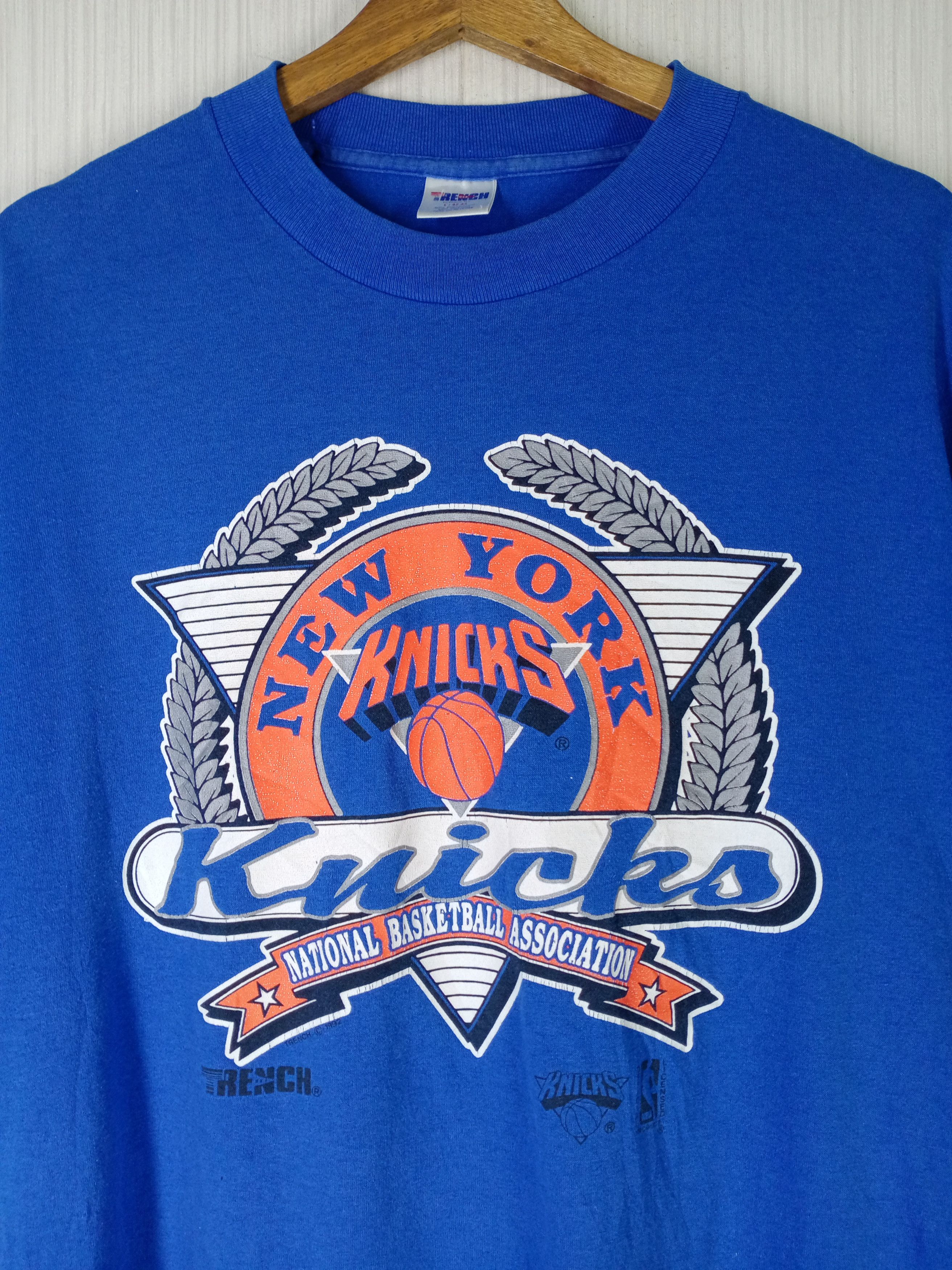NBA Vintage 1992 New York Knicks Big Logo Tshirt Size US L / EU 52-54 / 3 - 2 Thumbnail