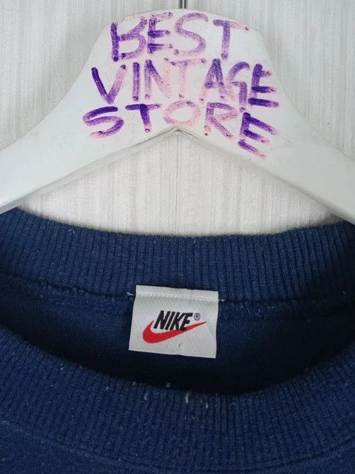 Nike Vintage Nike Small Logo 90s Crewneck Sweatshirt Size US L / EU 52-54 / 3 - 3 Thumbnail