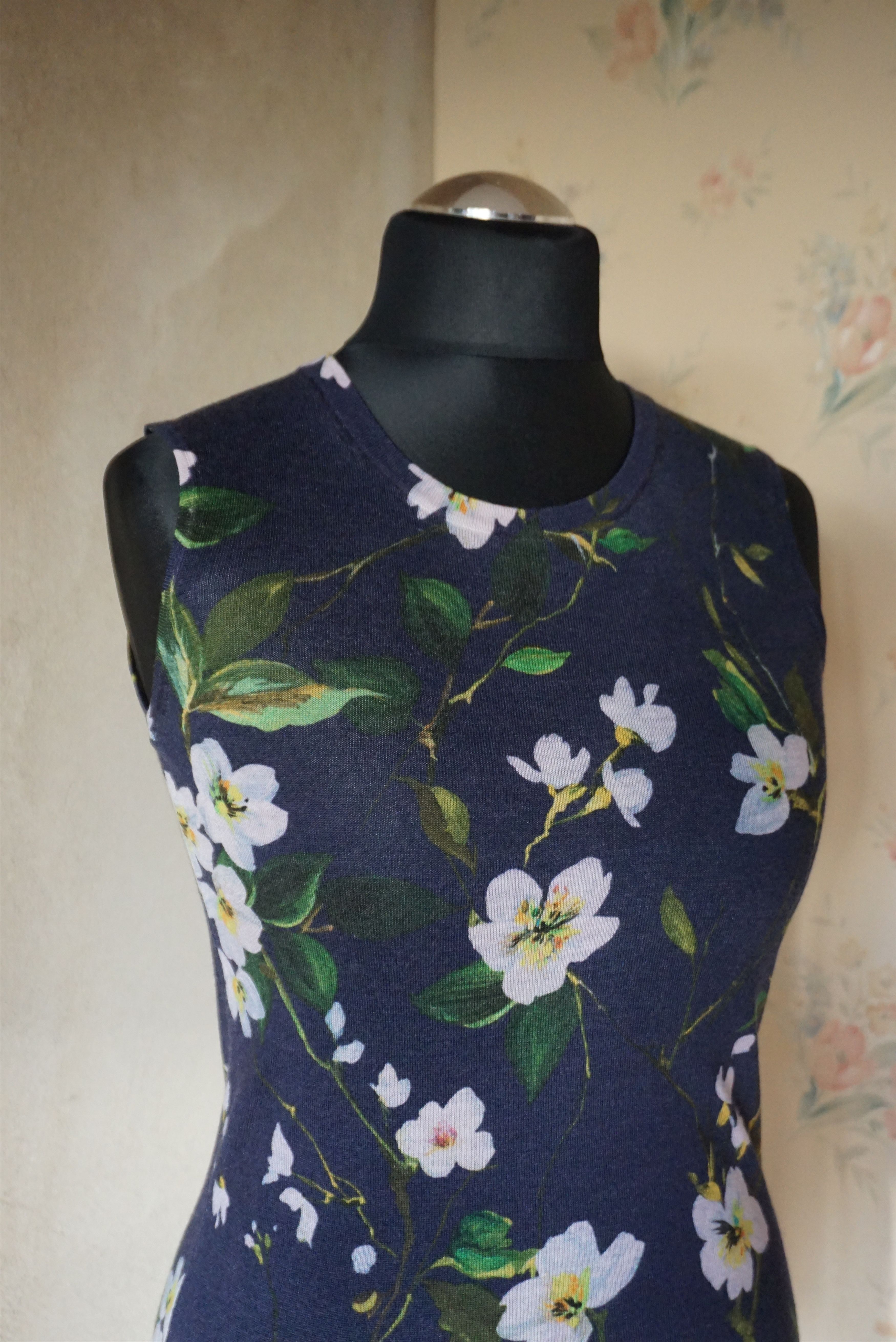 Designer RPR$650 ESCADA jumper XS 0/2/4 top 100% virgin wool knitted Size XS / US 0-2 / IT 36-38 - 10 Thumbnail