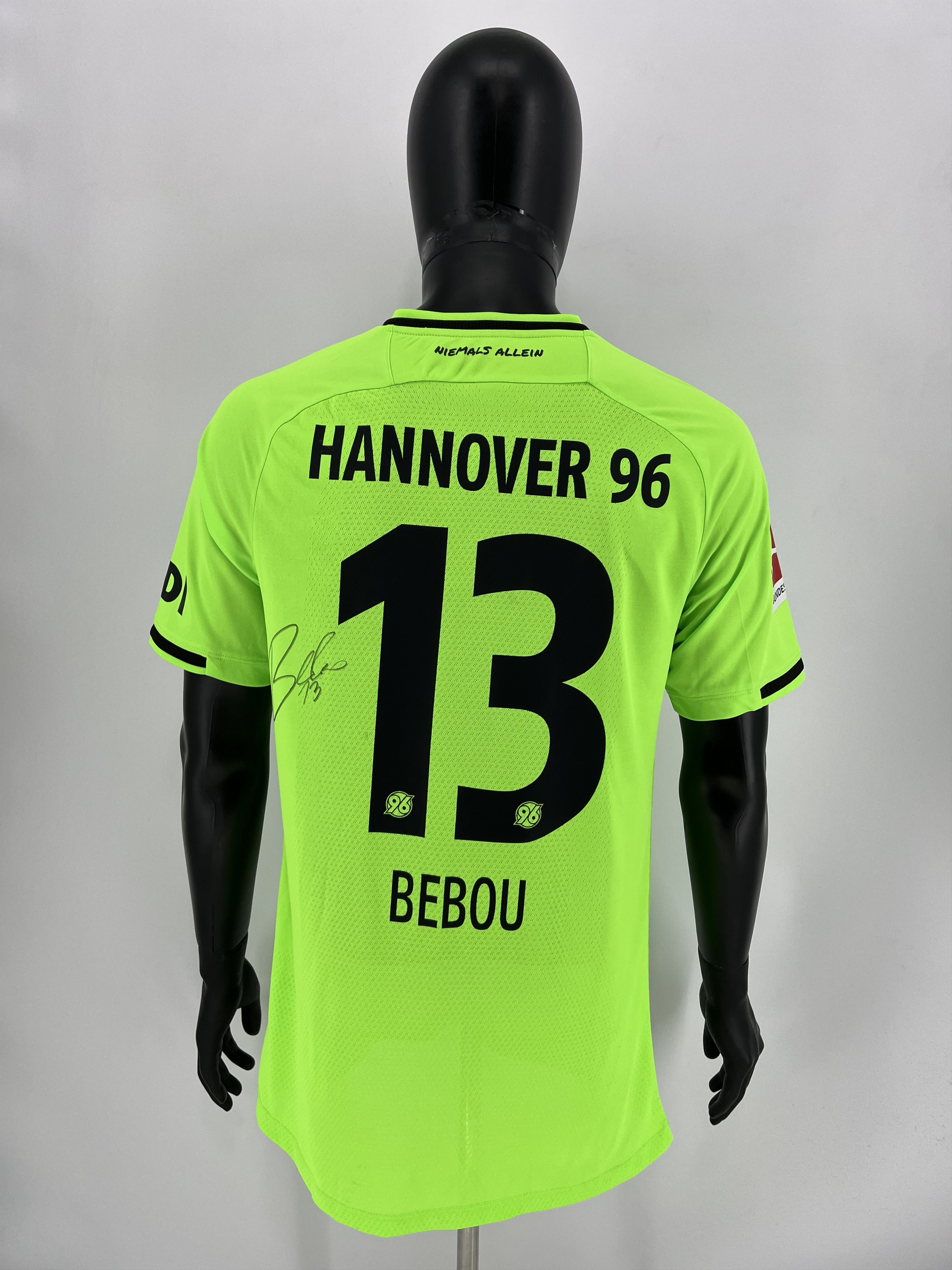 Vintage Hannover 96 Jako Home Bebou Soccer Jersey Size US L / EU 52-54 / 3 - 8 Thumbnail