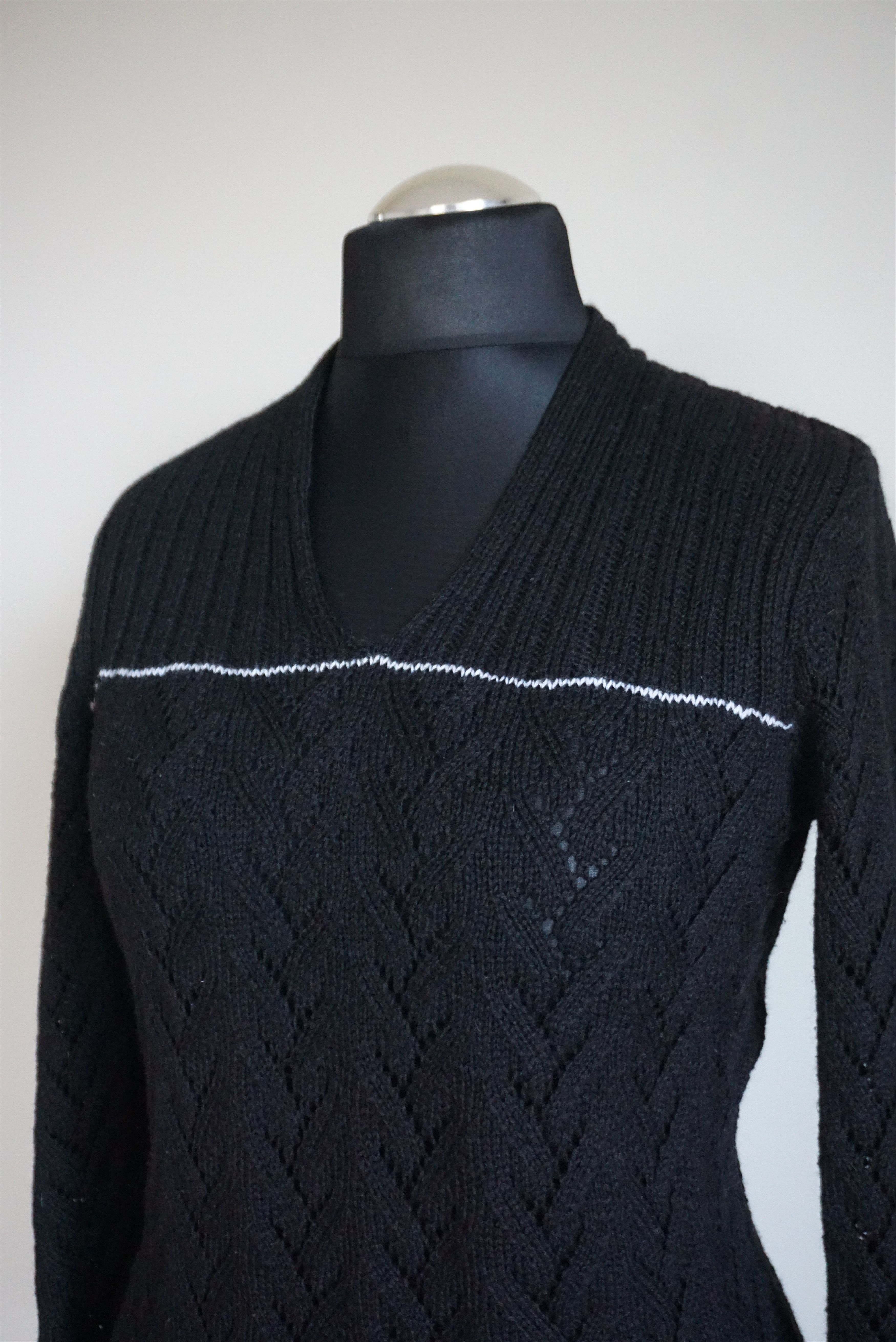 Handmade Vintage hand knitted jumper S/M 10/12 patterned wool blend Size S / US 4 / IT 40 - 4 Thumbnail