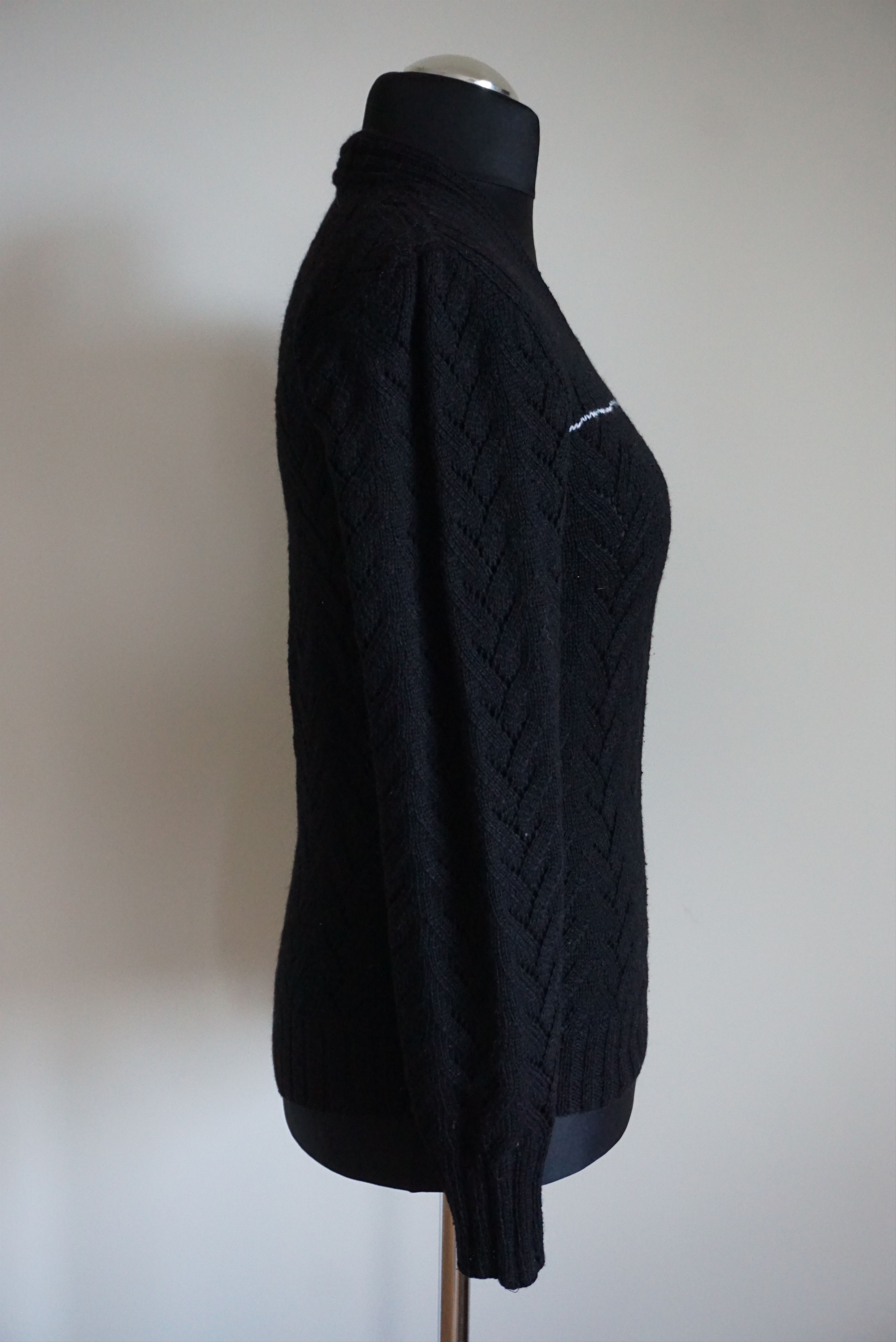 Handmade Vintage hand knitted jumper S/M 10/12 patterned wool blend Size S / US 4 / IT 40 - 18 Thumbnail