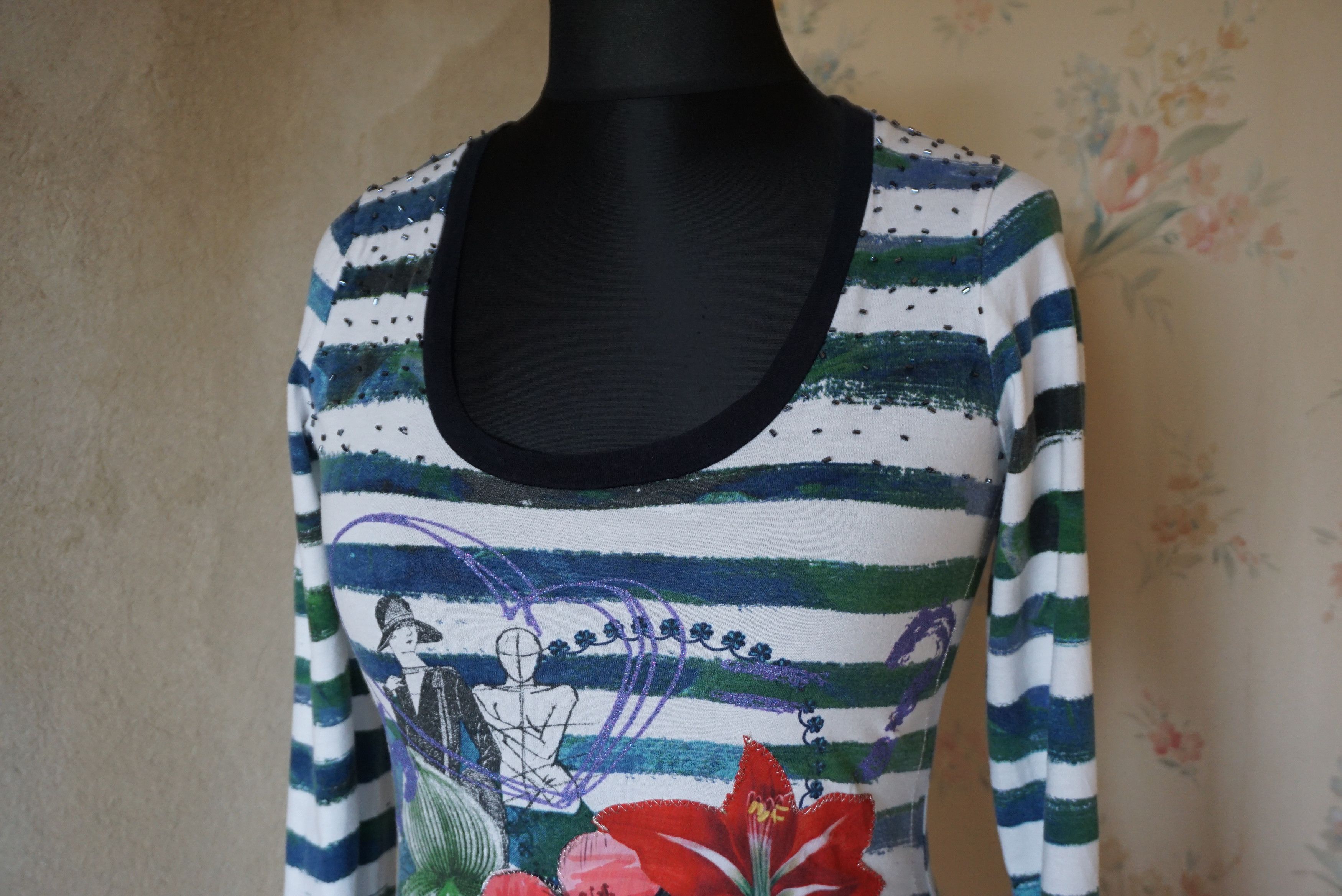 Designer Desigual top S 4/6 patterned stylish t-shirt striped slimfit Size S / US 4 / IT 40 - 6 Thumbnail
