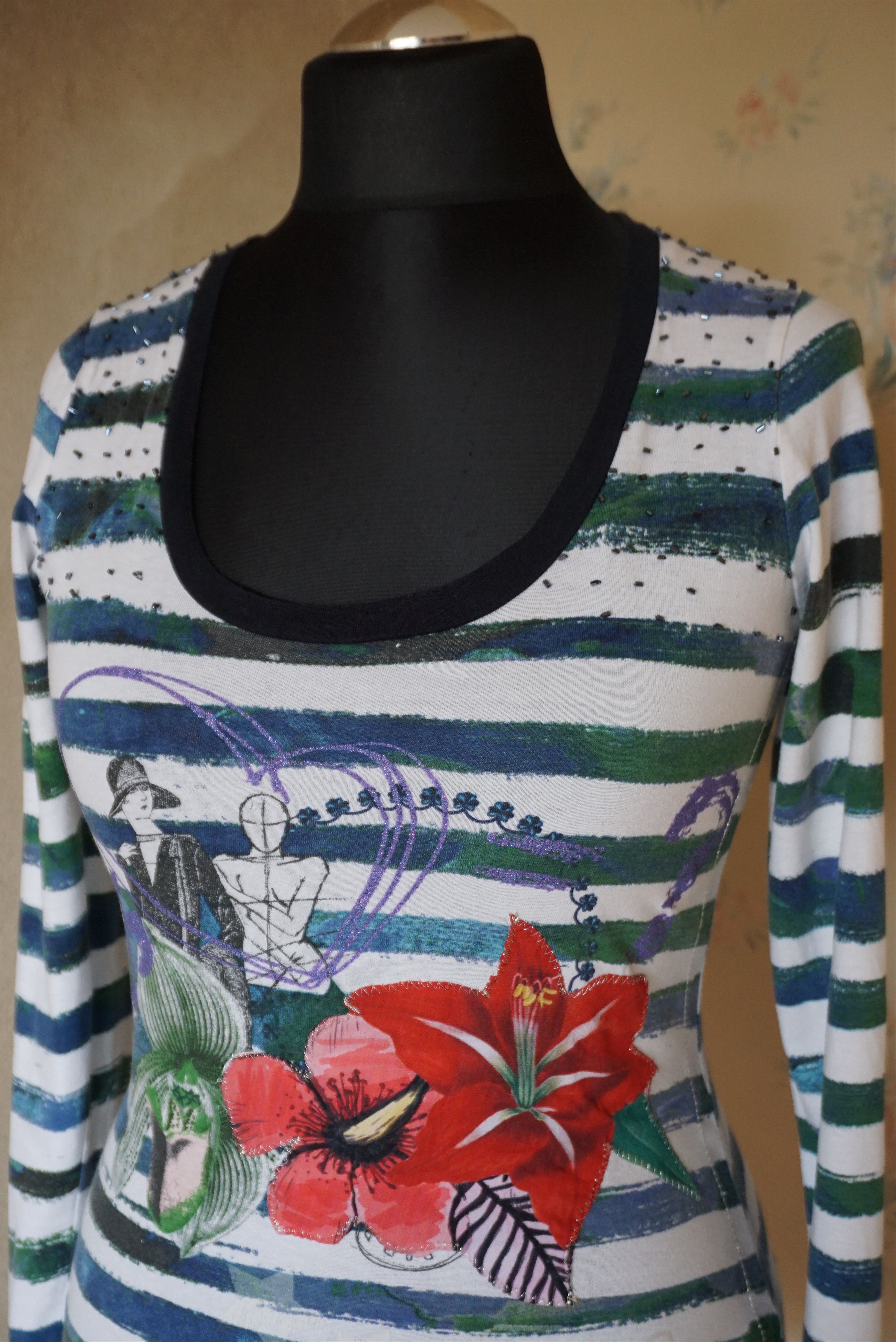 Designer Desigual top S 4/6 patterned stylish t-shirt striped slimfit Size S / US 4 / IT 40 - 2 Thumbnail