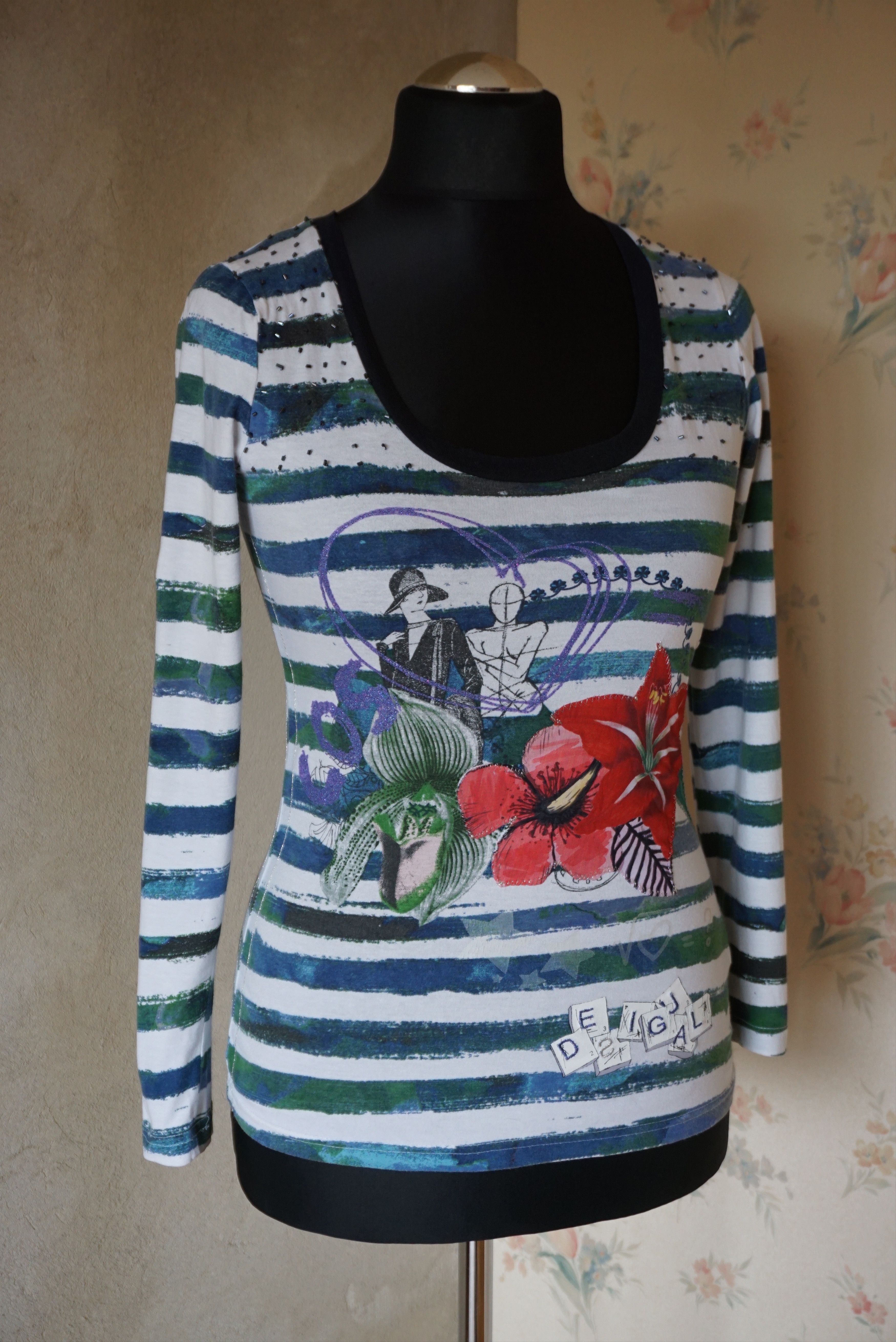 Designer Desigual top S 4/6 patterned stylish t-shirt striped slimfit Size S / US 4 / IT 40 - 10 Thumbnail