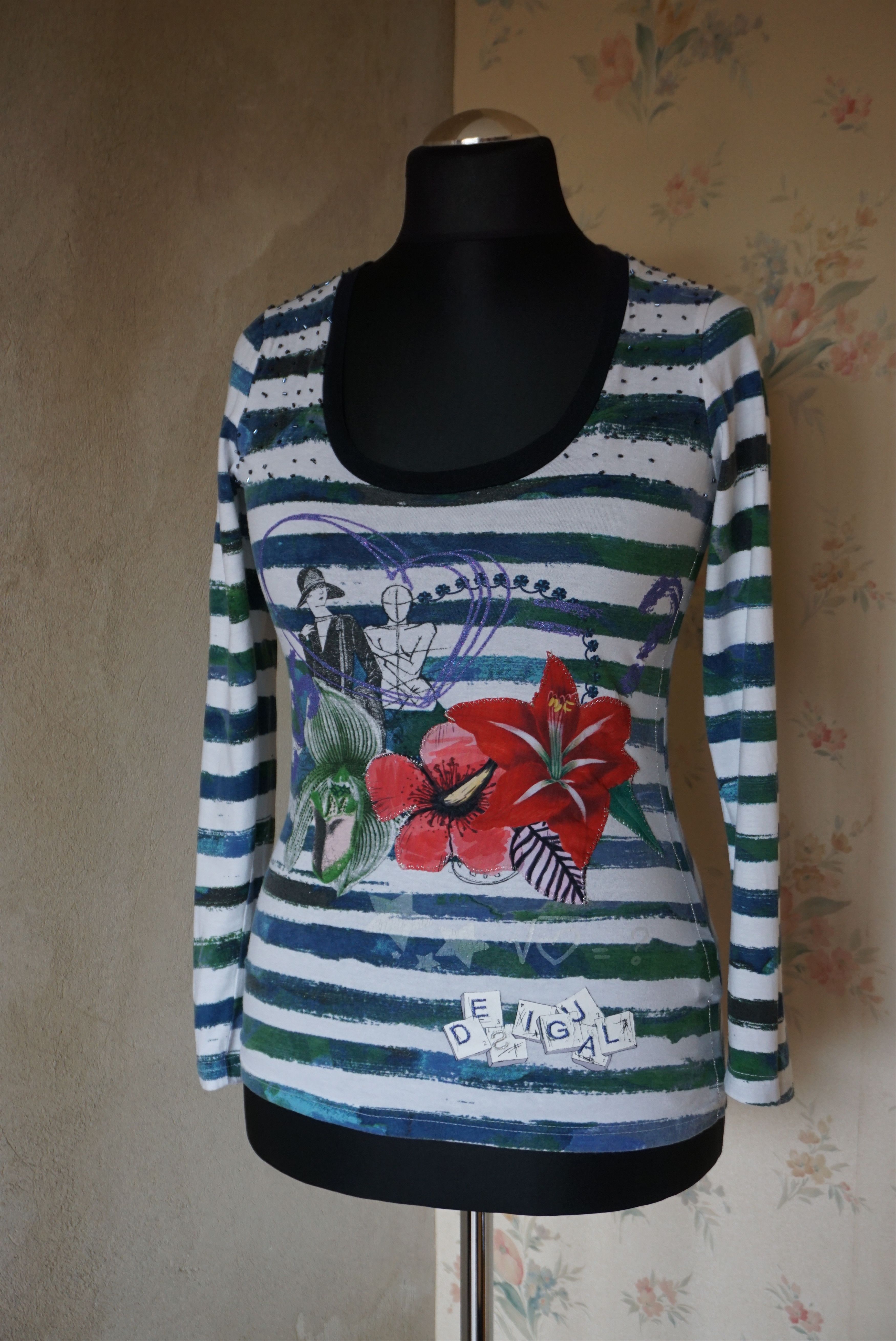 Designer Desigual top S 4/6 patterned stylish t-shirt striped slimfit Size S / US 4 / IT 40 - 1 Thumbnail