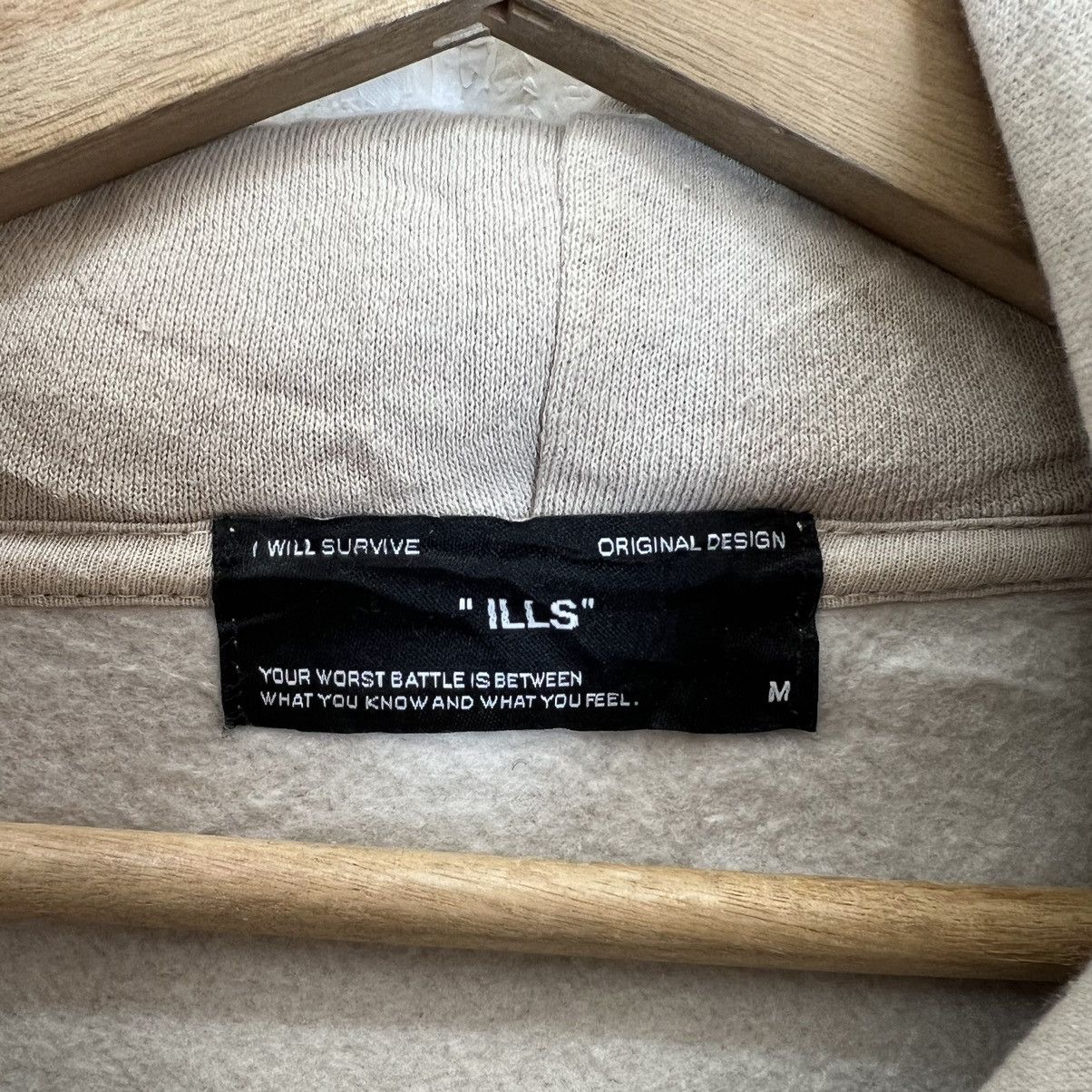 Japanese Brand VINTAGE ILLS HOODIE BIG LOGO INSPIRED BY THE BEATLES BAND Size US M / EU 48-50 / 2 - 9 Thumbnail