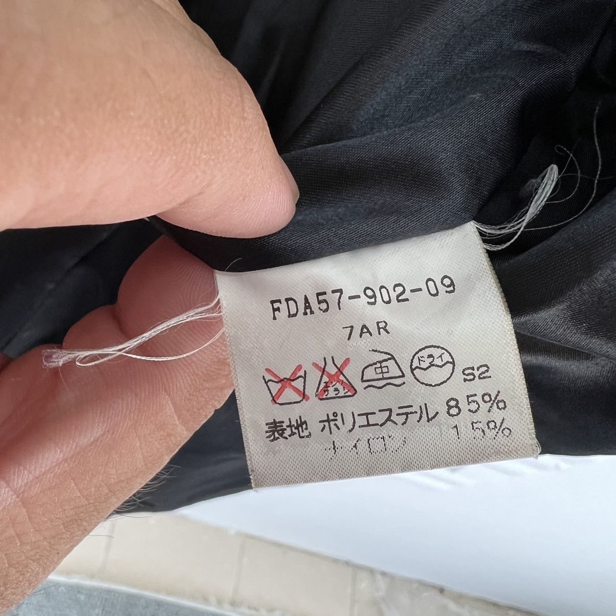 Burberry VINTAGE BURBERRYS LONG JACKET BIG LOGO FULL PRINT ‘B’ Size US L / EU 52-54 / 3 - 17 Thumbnail