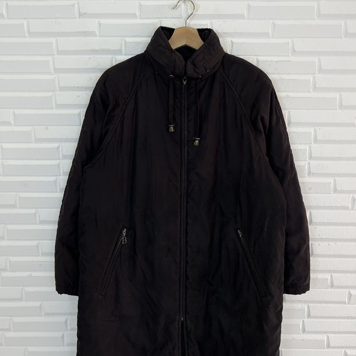Burberry VINTAGE BURBERRYS LONG JACKET BIG LOGO FULL PRINT ‘B’ Size US L / EU 52-54 / 3 - 4 Thumbnail