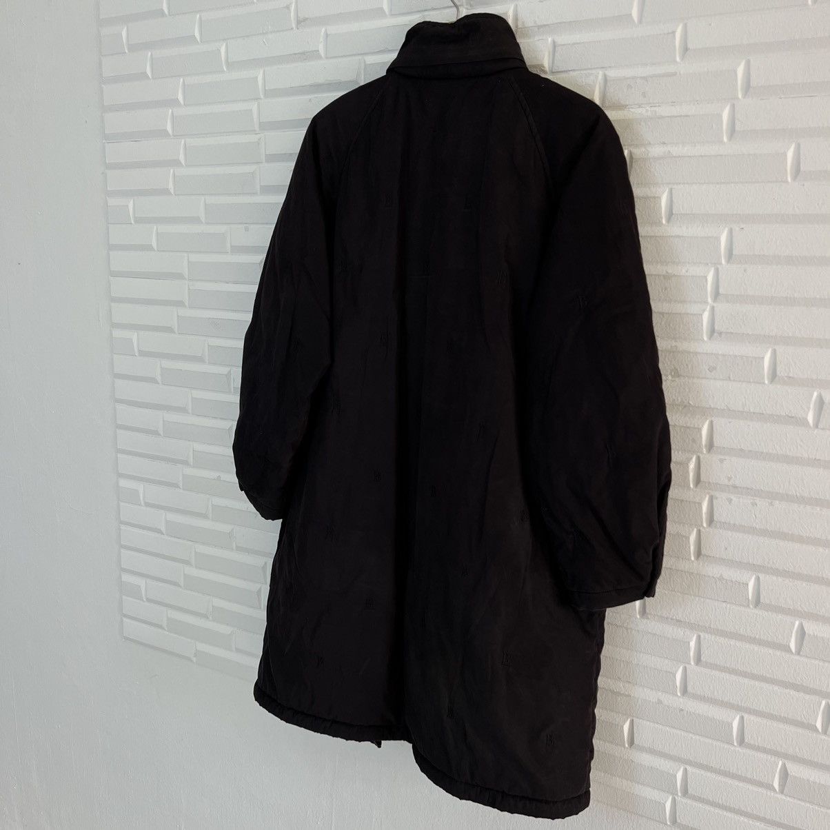 Burberry VINTAGE BURBERRYS LONG JACKET BIG LOGO FULL PRINT ‘B’ Size US L / EU 52-54 / 3 - 12 Thumbnail