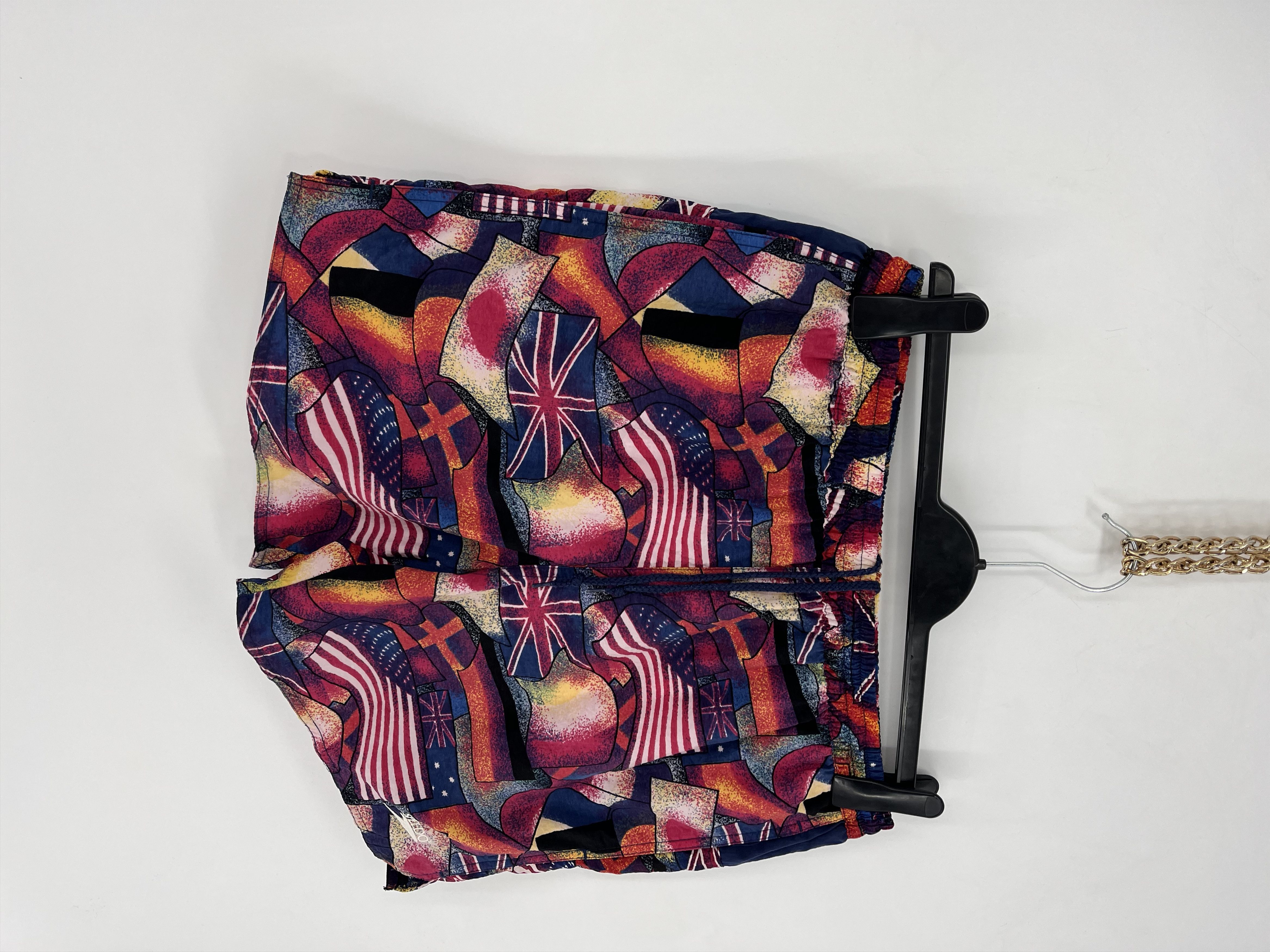 Vintage Vintage Y2K Art Streetwear Hawaiian Shorts Fashion Grailed Size US 32 / EU 48 - 2 Thumbnail