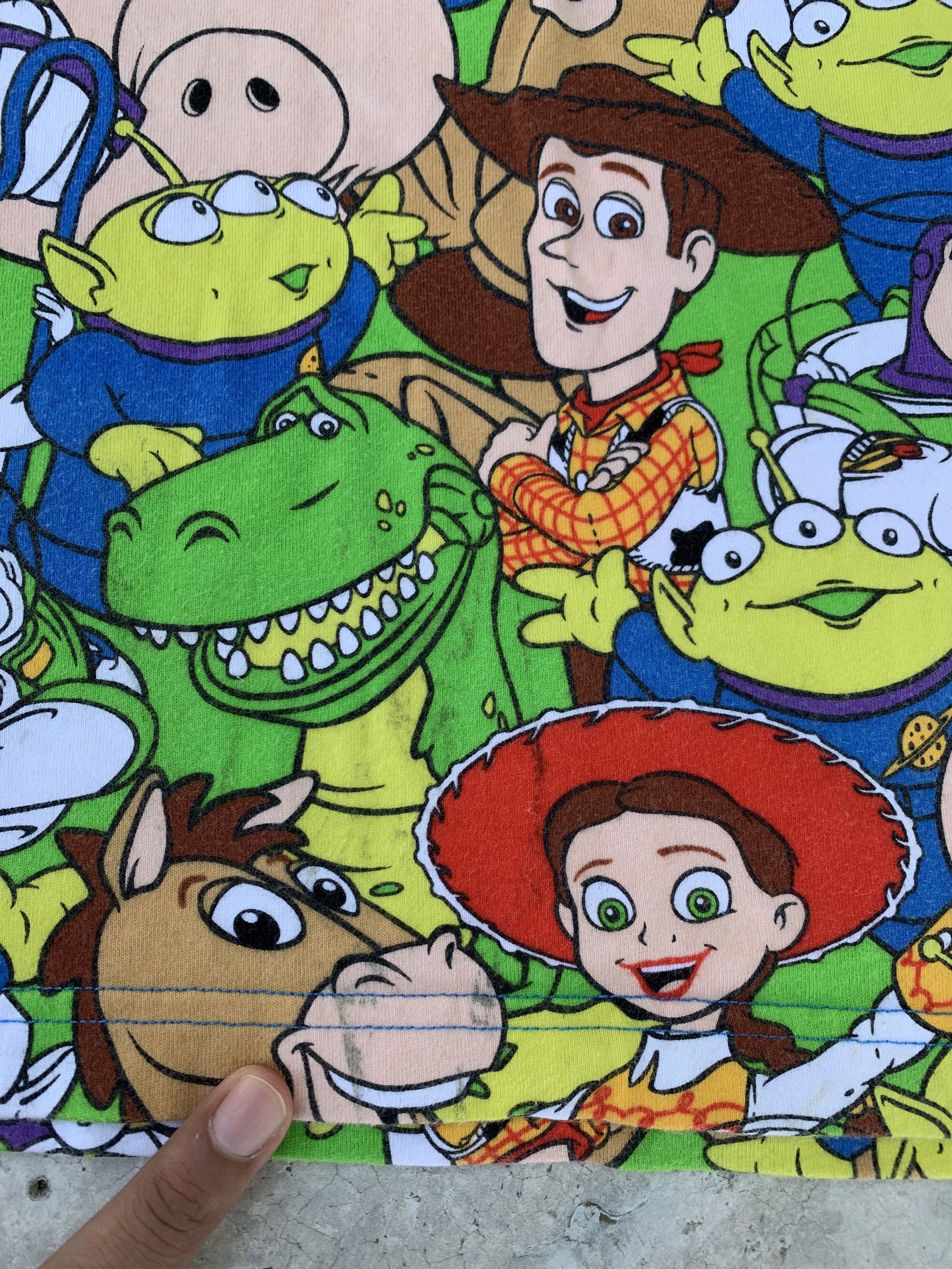 Disney Disney Cartoon Graphic Fullprint Tshirt Size US M / EU 48-50 / 2 - 5 Thumbnail
