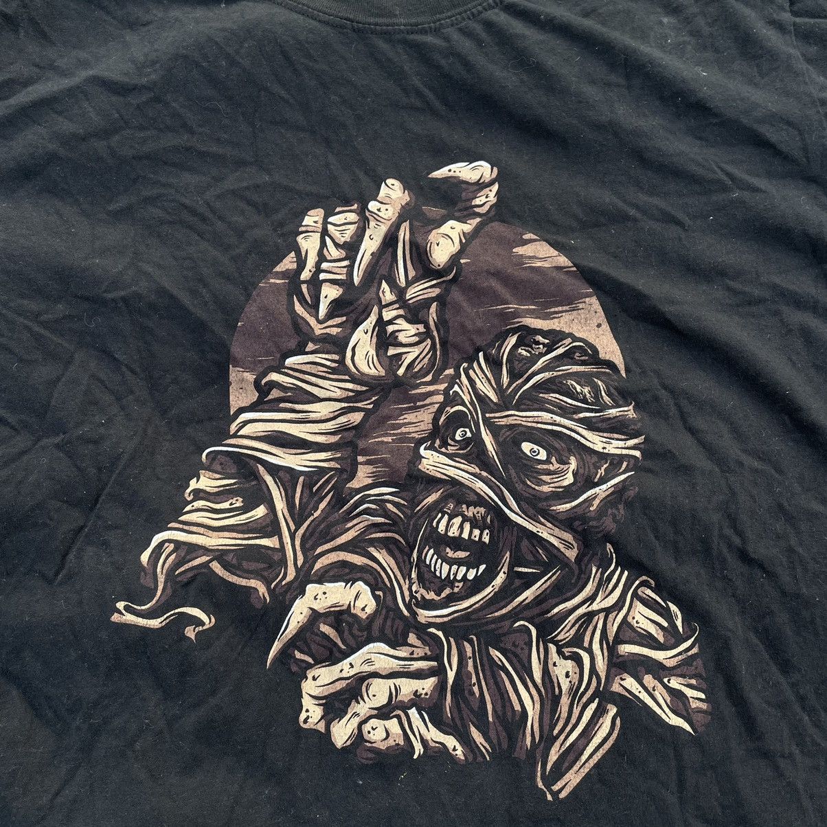 Band Tees Vintage Y2K Mummy Horror Dead Face Streetwear Print Band Size US M / EU 48-50 / 2 - 4 Thumbnail