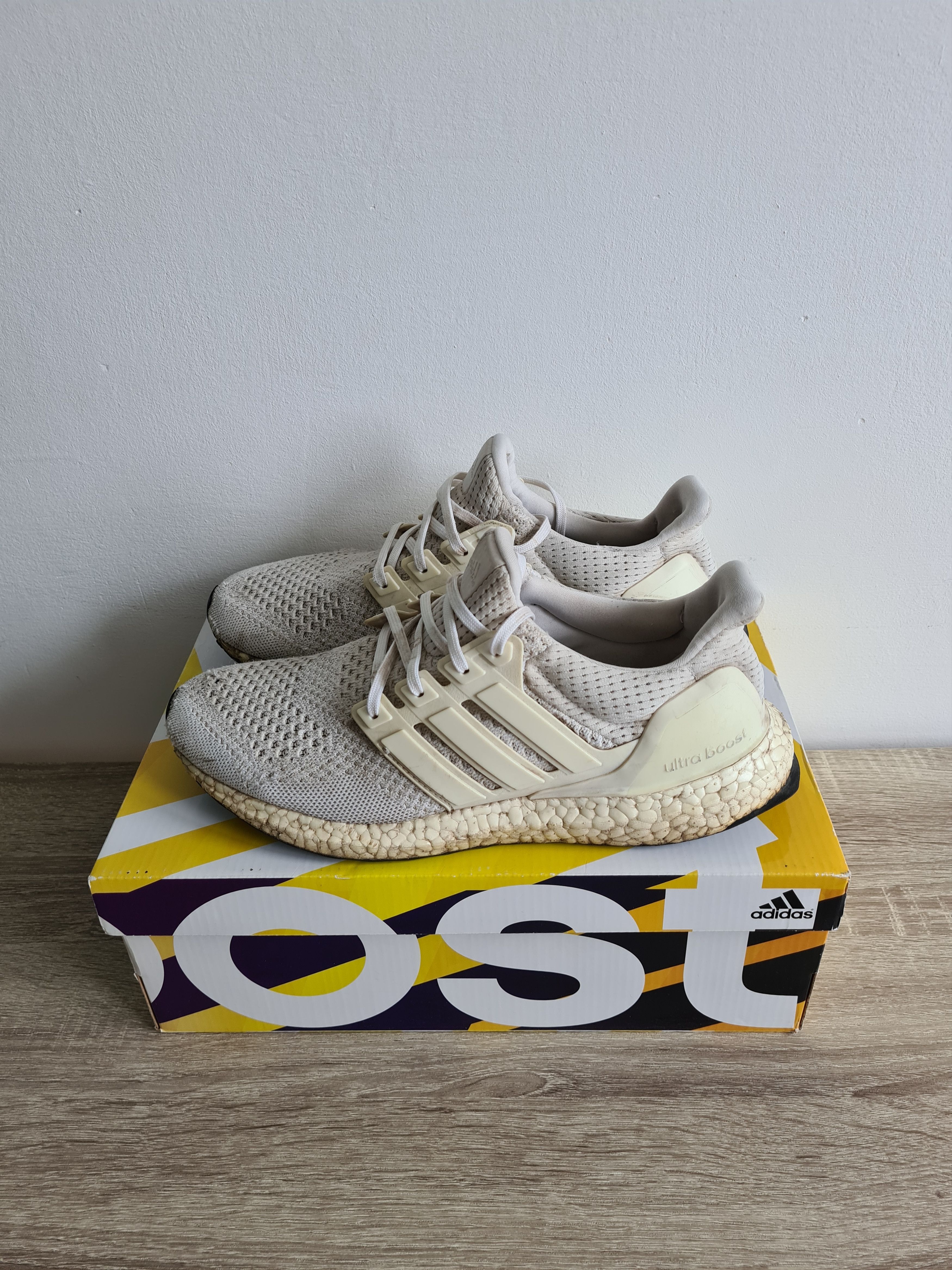 Adidas Ultra Boost OG White Size US 8 / EU 41 - 1 Thumbnail