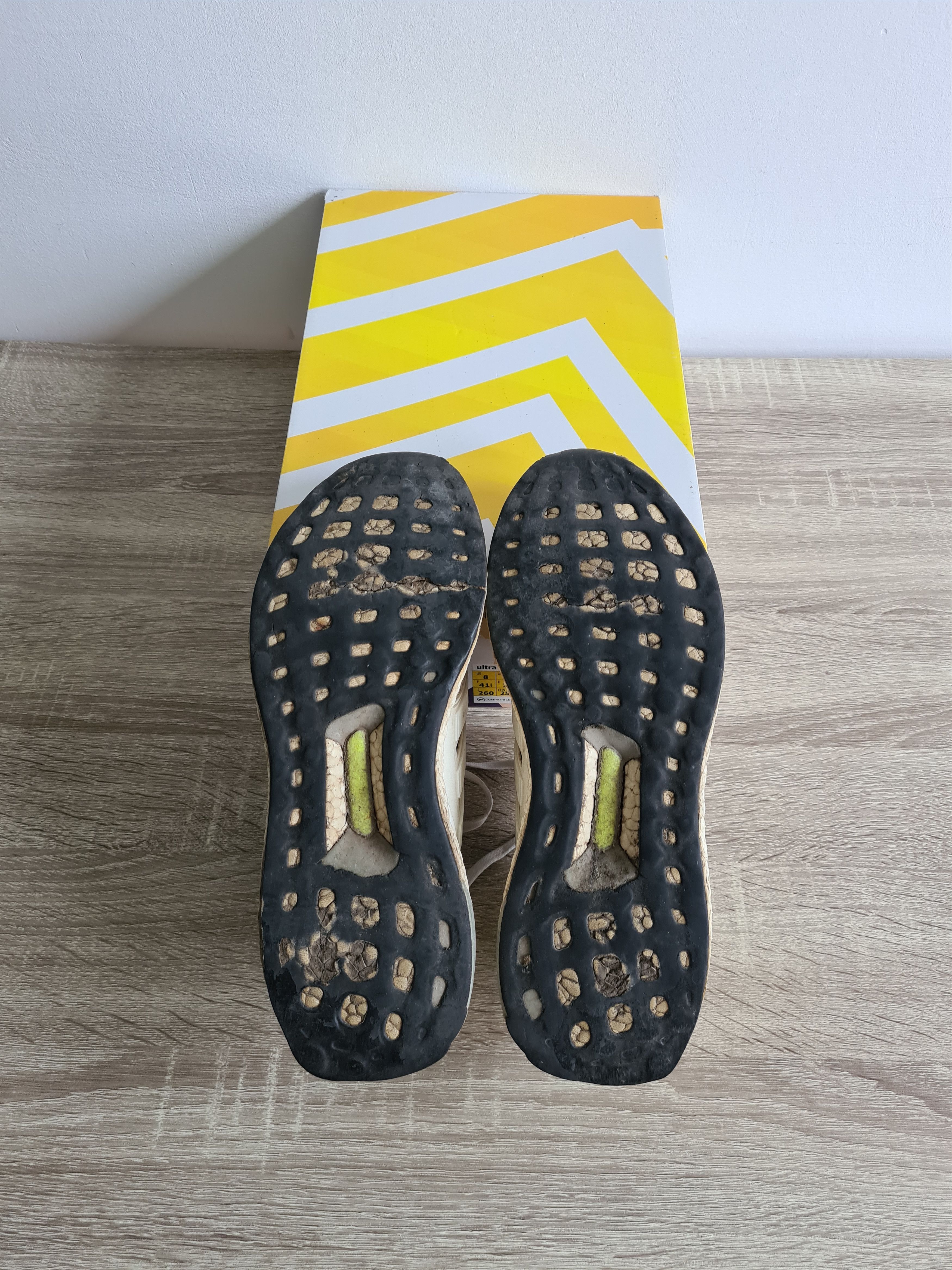 Adidas Ultra Boost OG White Size US 8 / EU 41 - 6 Thumbnail