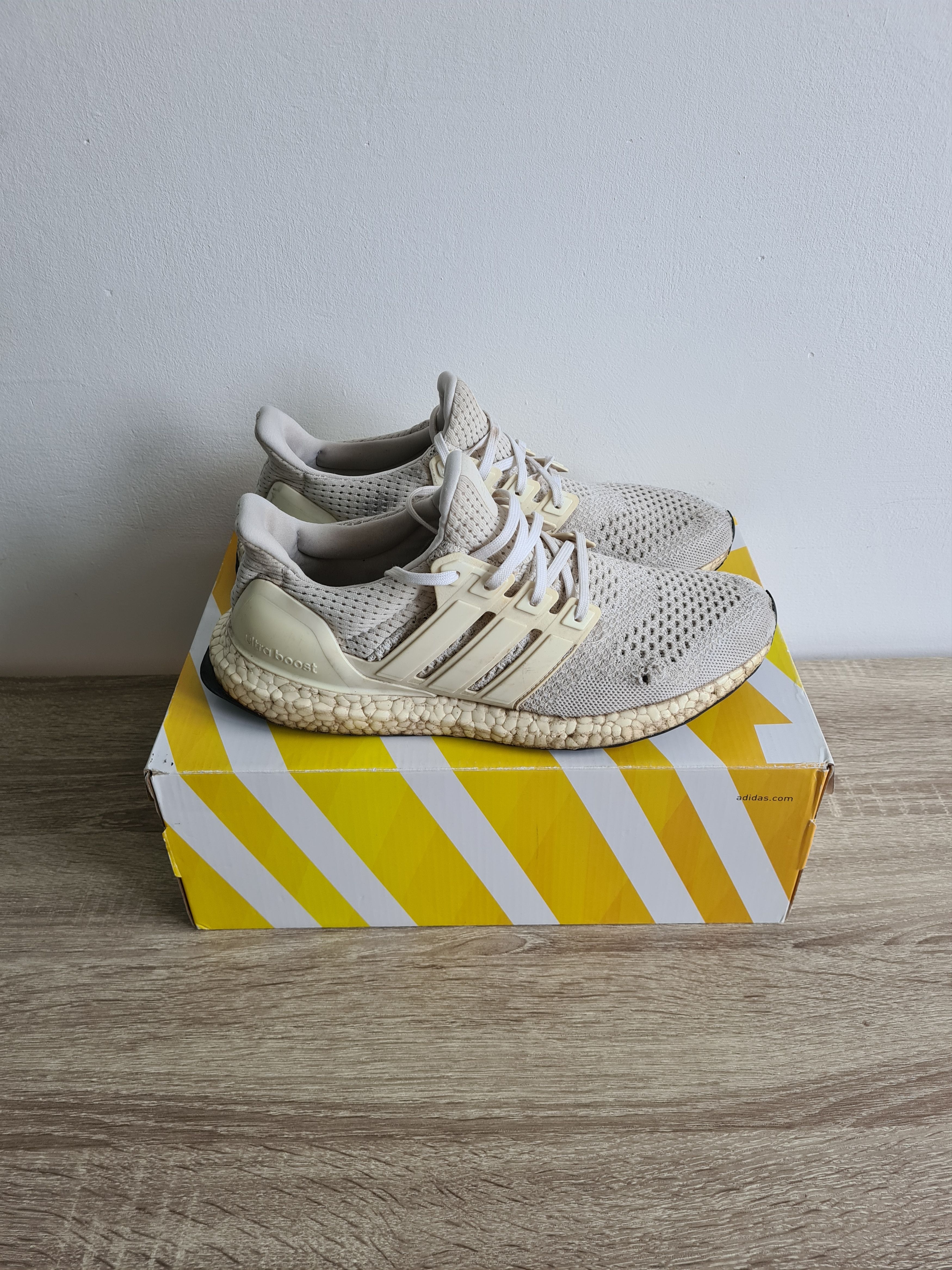 Adidas Ultra Boost OG White Size US 8 / EU 41 - 3 Thumbnail