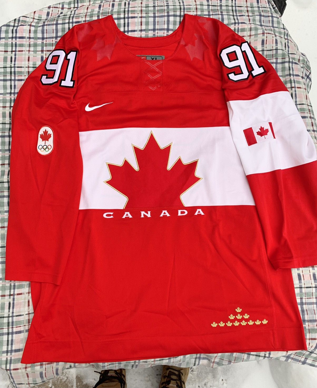 image of 2014 Sochi Olympics Team Canada Steven Stamkos Hockey Jersey in Red White Gold, Men's (Size XL)