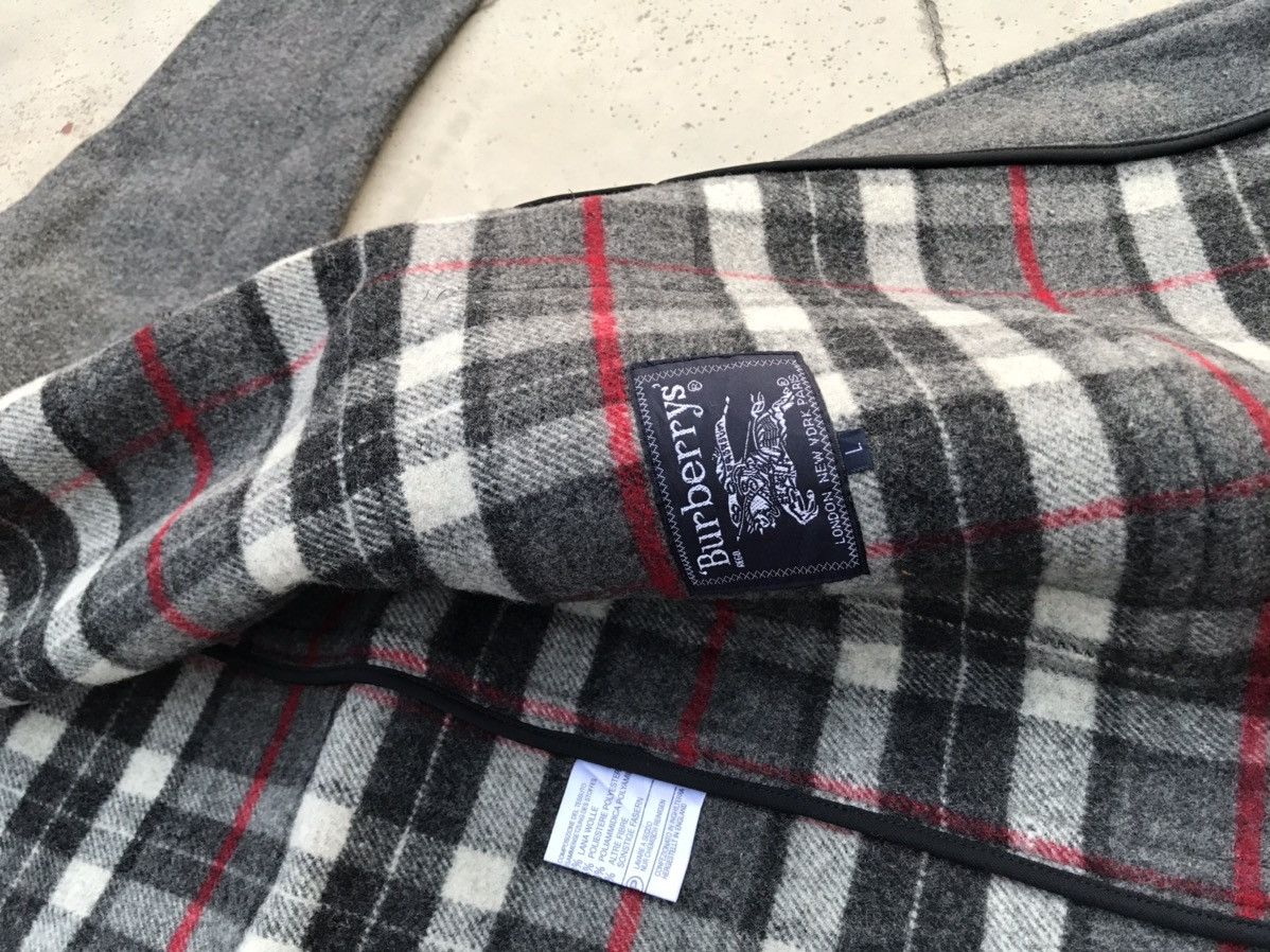 Burberry Rare🔥 Heavy Coat Burberry Made In england Nice design Size US L / EU 52-54 / 3 - 3 Thumbnail