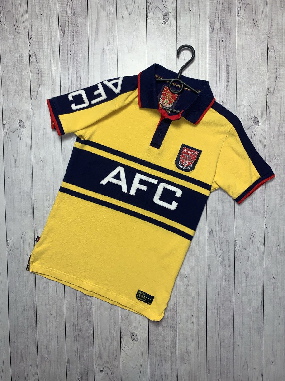 Vintage Vintage Arsenal soccer jersey AFC Heritage 97/99 away Size US S / EU 44-46 / 1 - 1 Thumbnail