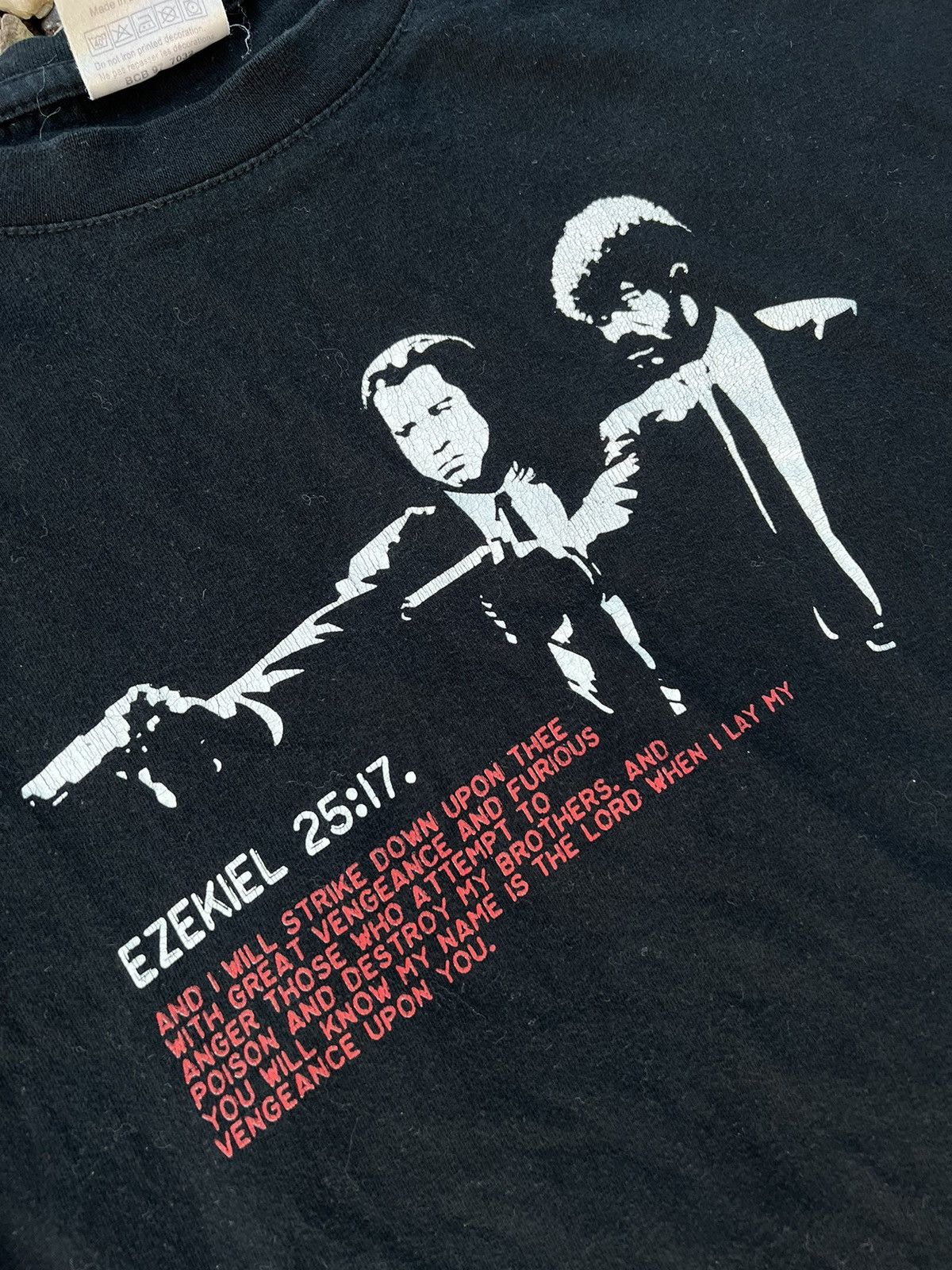 Vintage Vintage 00s Pulp Fiction Ezekiel 25:17 tshirt Size US M / EU 48-50 / 2 - 2 Thumbnail