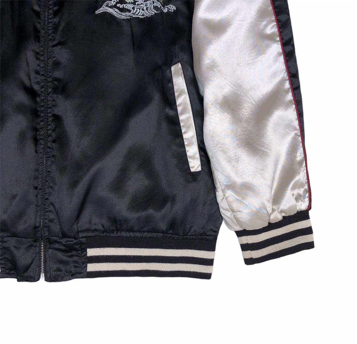 Japanese Brand 🔥Vintage Sukajan Eagle Hawk Quilted Souvenir Jacket Size US M / EU 48-50 / 2 - 6 Thumbnail