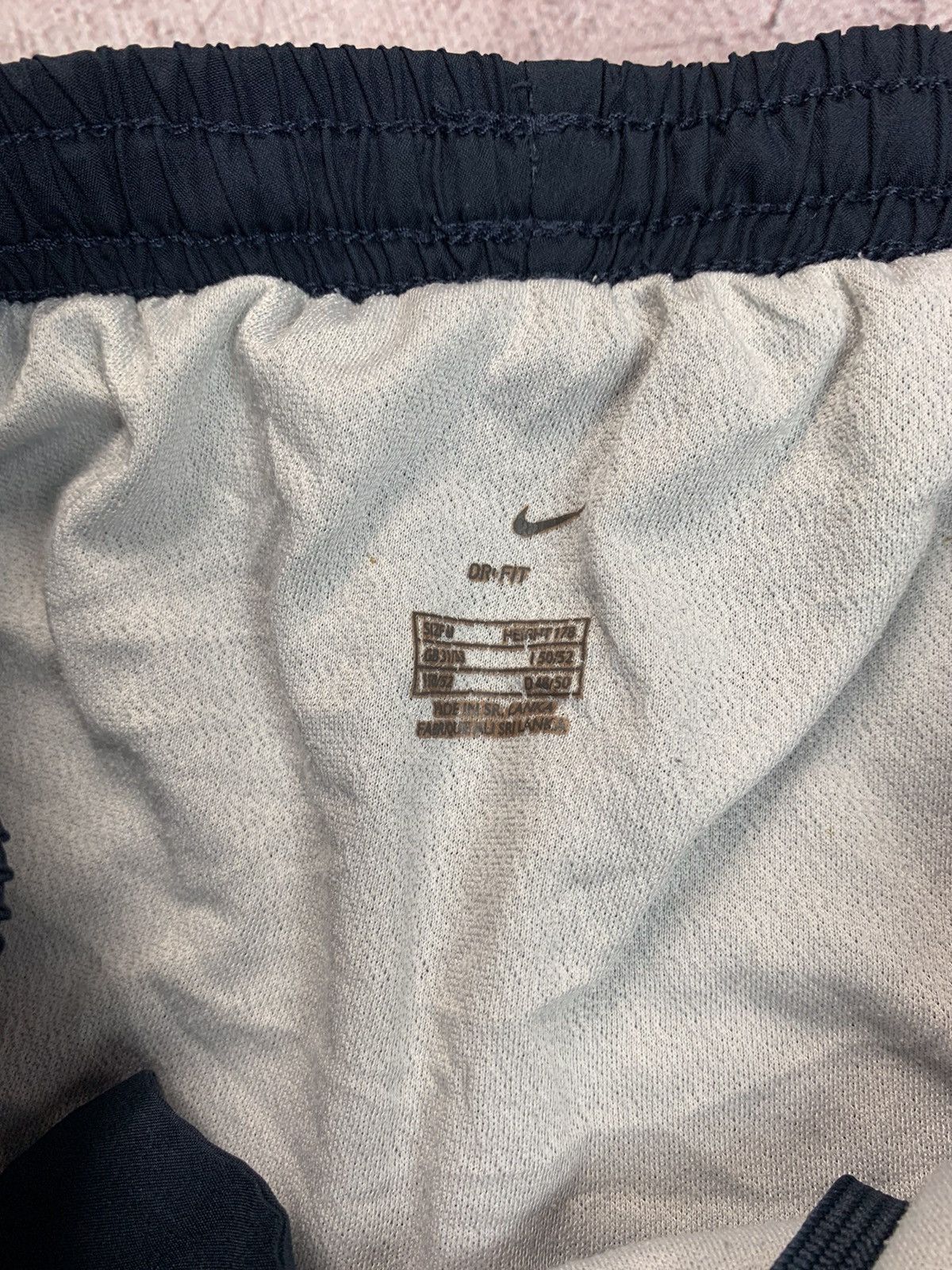 Nike Vintage Nike Dri Fit Shorts Size US 32 / EU 48 - 5 Thumbnail