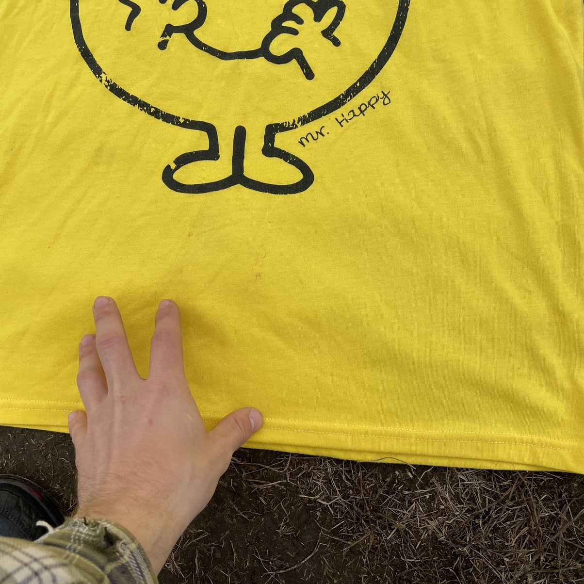 Vintage Vintage Y2K Smiley Face Graphic Tee Happy Logo Yellow Goth L Size US L / EU 52-54 / 3 - 6 Thumbnail