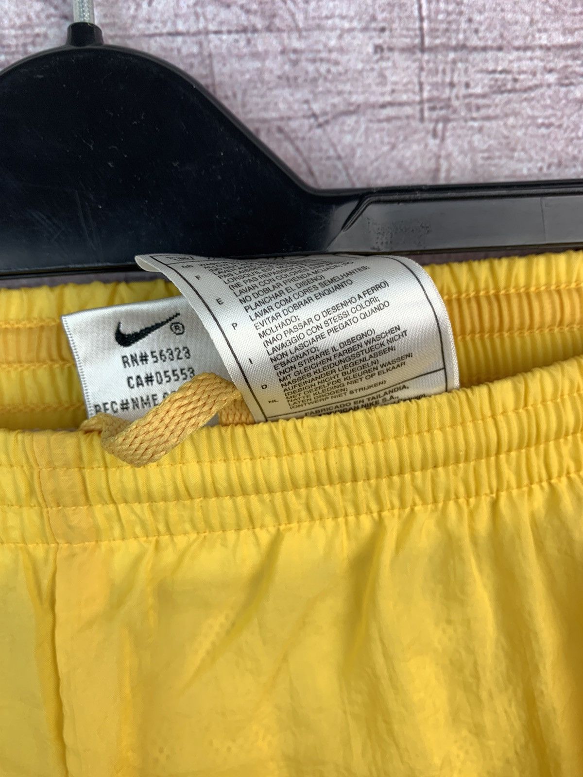 Nike Nike Vintage Mens Nylon Shorts Drill Y2K Size US 34 / EU 50 - 7 Thumbnail