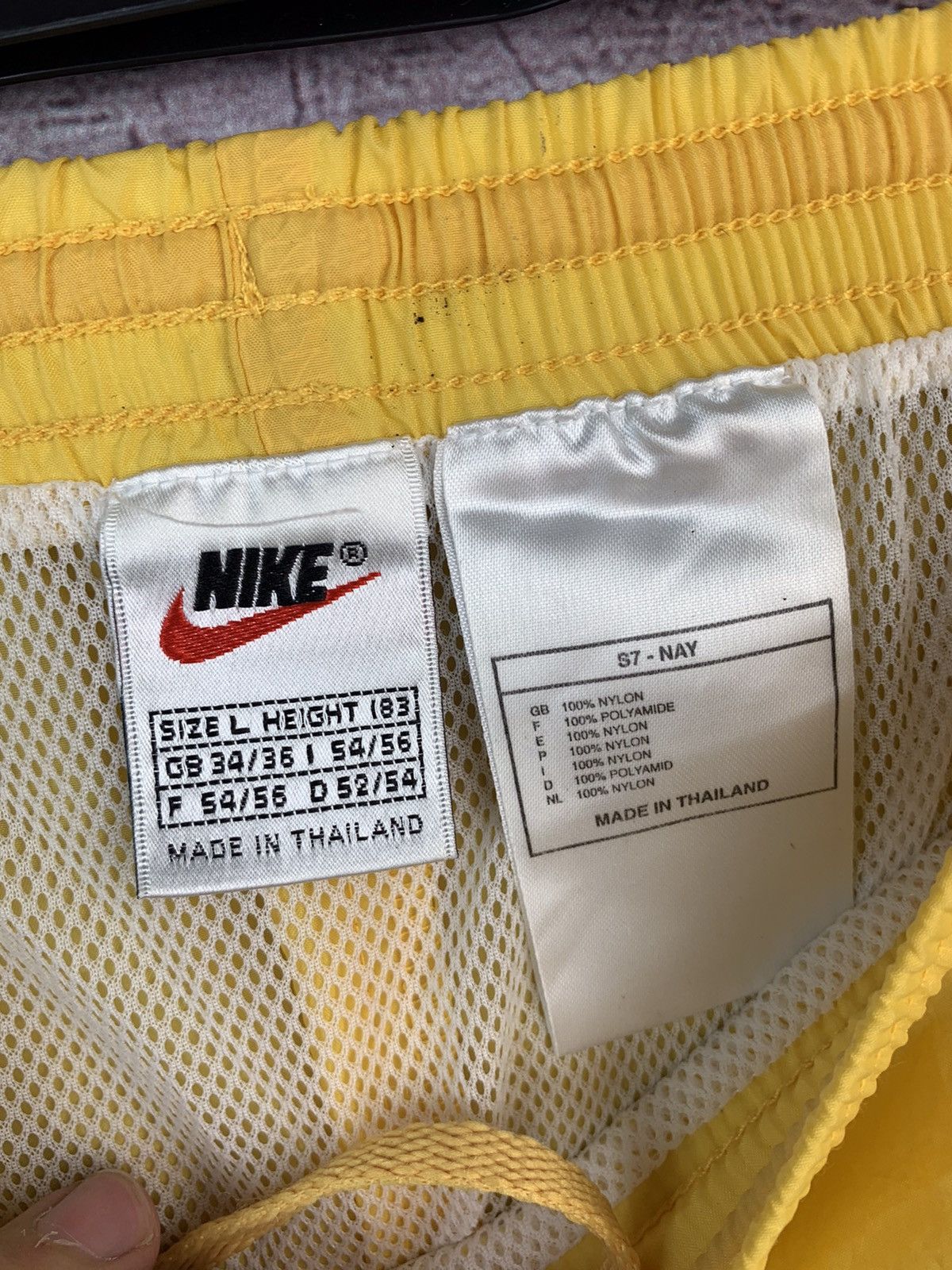 Nike Nike Vintage Mens Nylon Shorts Drill Y2K Size US 34 / EU 50 - 5 Thumbnail