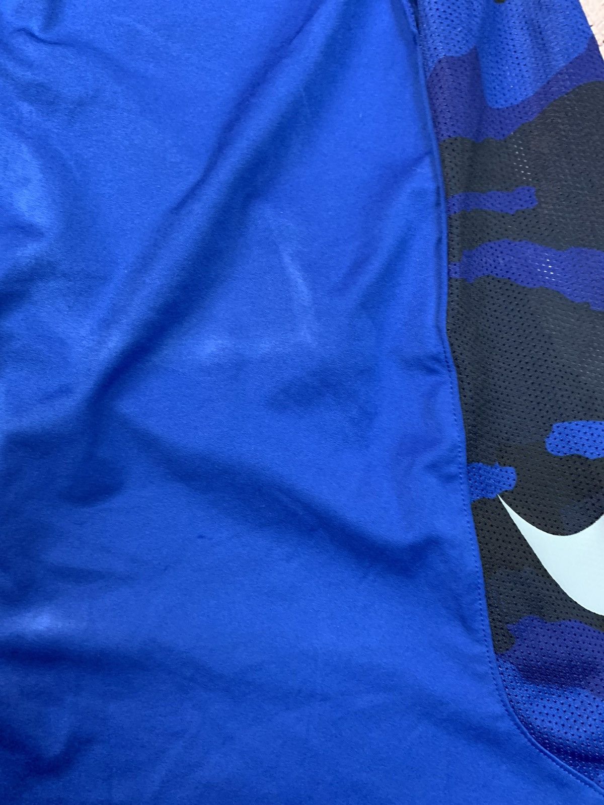 Nike × Vintage Nike Big Swoosh Camo Y2K Shorts Size US 34 / EU 50 - 4 Thumbnail