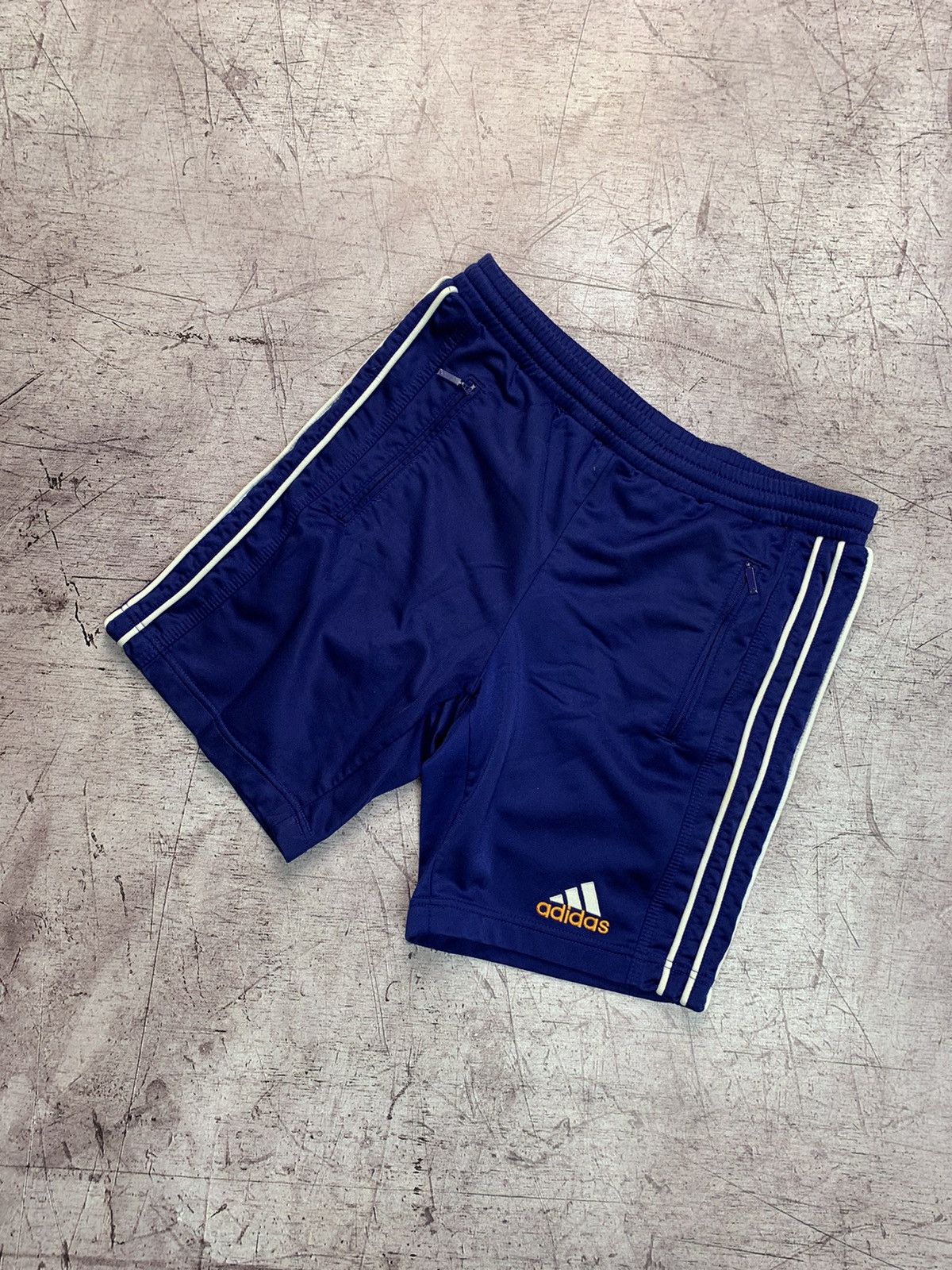 Adidas Adidas Vintage Shorts 90s Size US 30 / EU 46 - 1 Thumbnail