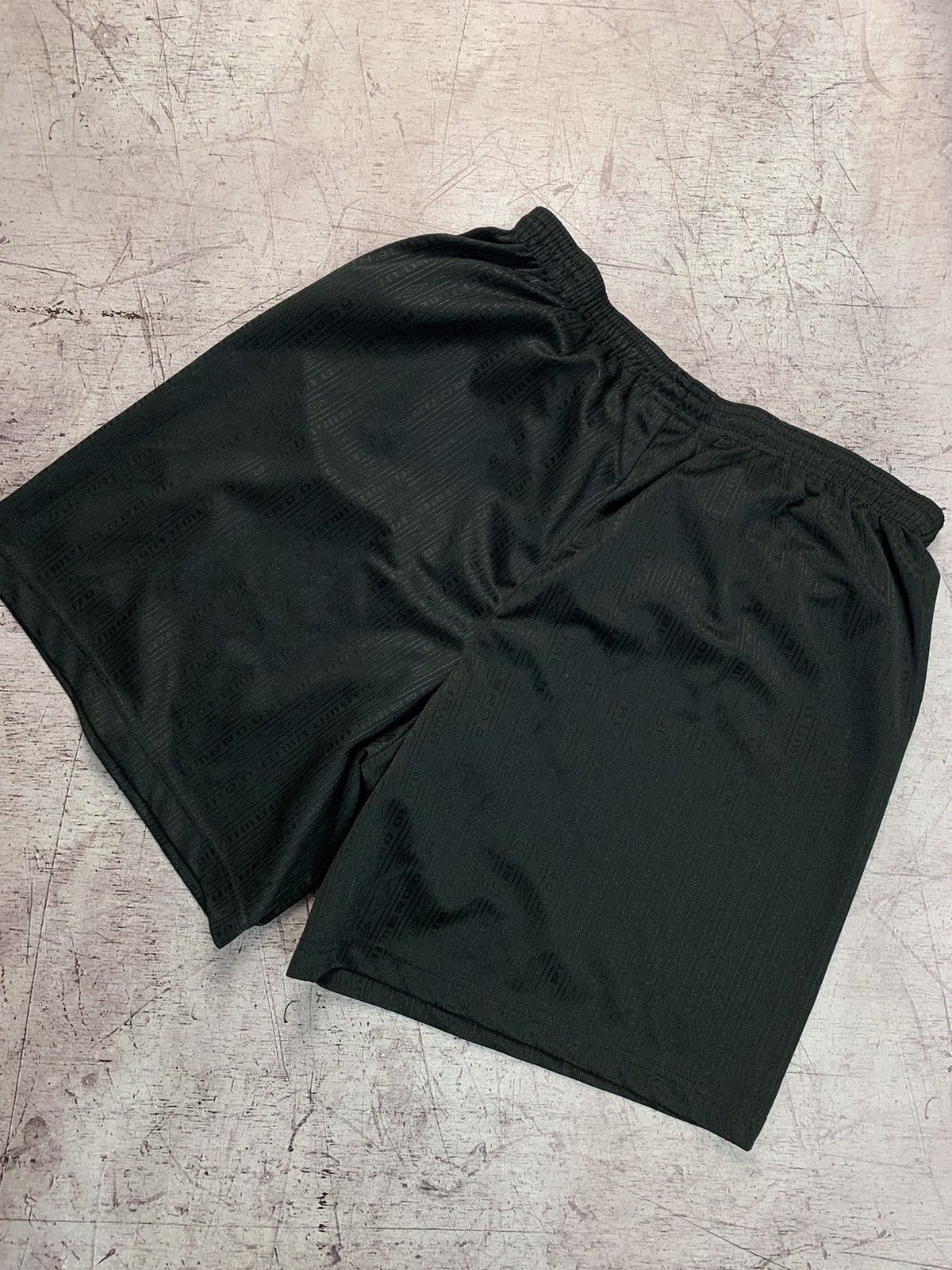 Umbro × Vintage Umbro Monogram Vintage Y2K Shorts Size US 38 / EU 54 - 6 Thumbnail