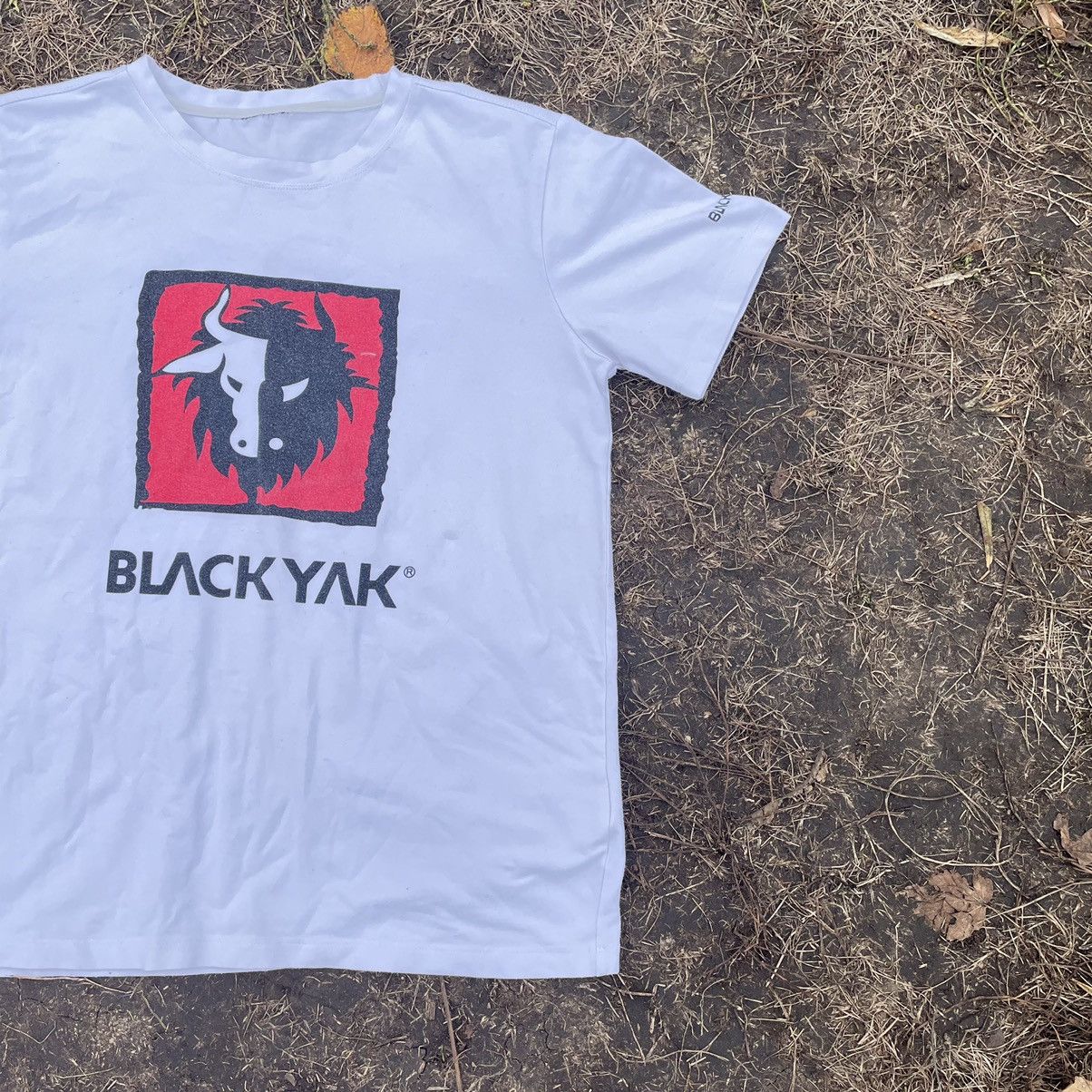 Vintage Vintage Y2K Black Yak Graphic Tee Streetwear Logo Print L Size US L / EU 52-54 / 3 - 2 Thumbnail