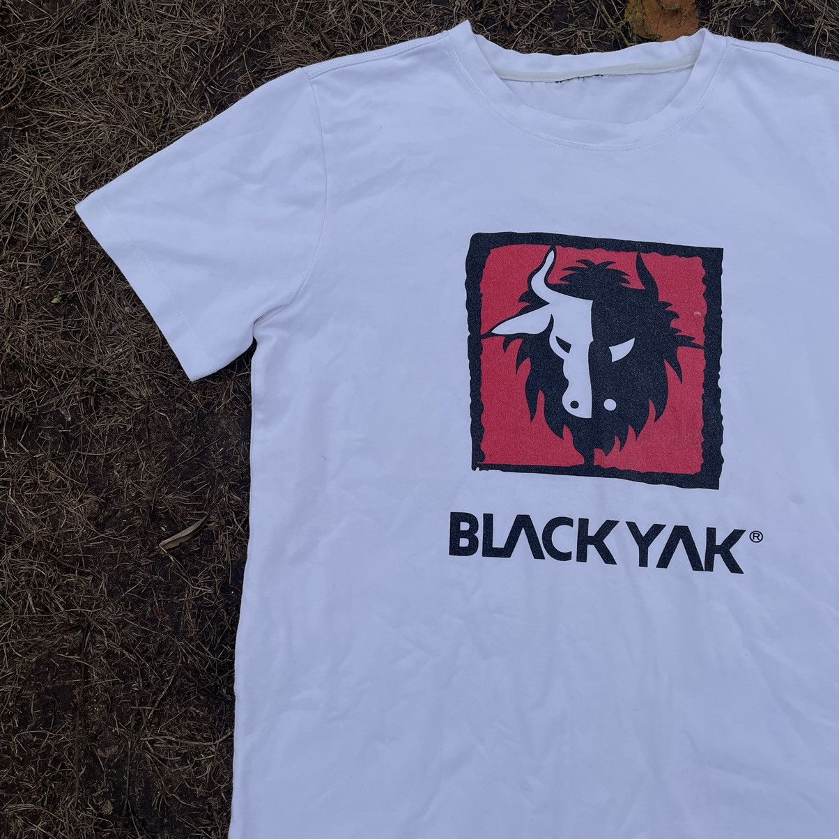 Vintage Vintage Y2K Black Yak Graphic Tee Streetwear Logo Print L Size US L / EU 52-54 / 3 - 3 Thumbnail
