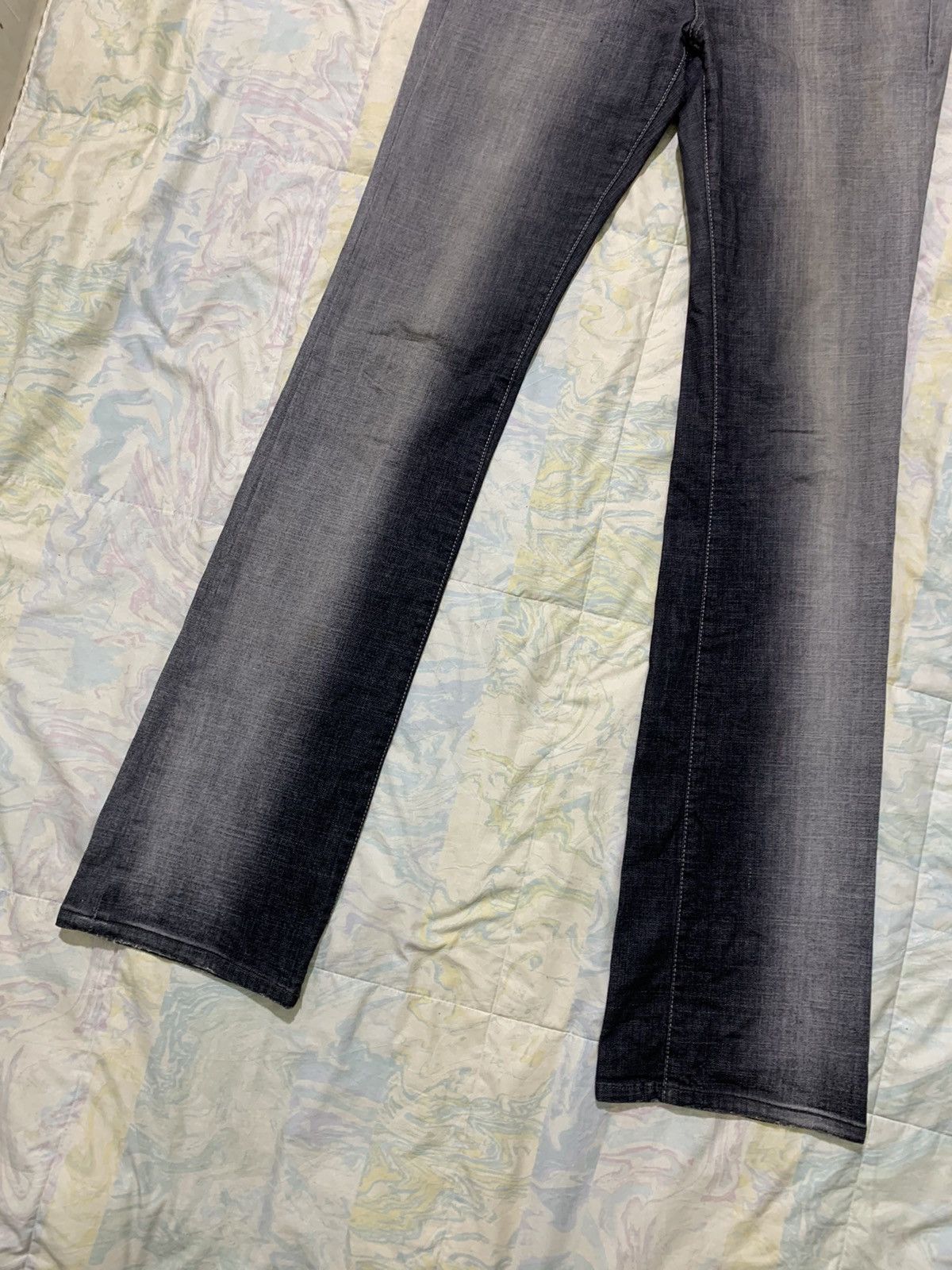 Diesel Diesel black washed stretchable flare/wideleg denim Size 28" / US 6 / IT 42 - 4 Thumbnail