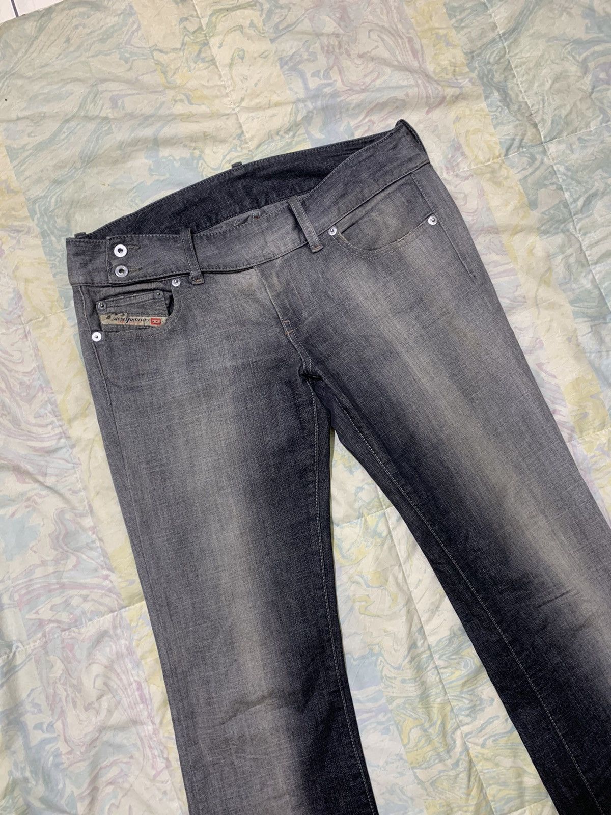 Diesel Diesel black washed stretchable flare/wideleg denim Size 28" / US 6 / IT 42 - 7 Thumbnail